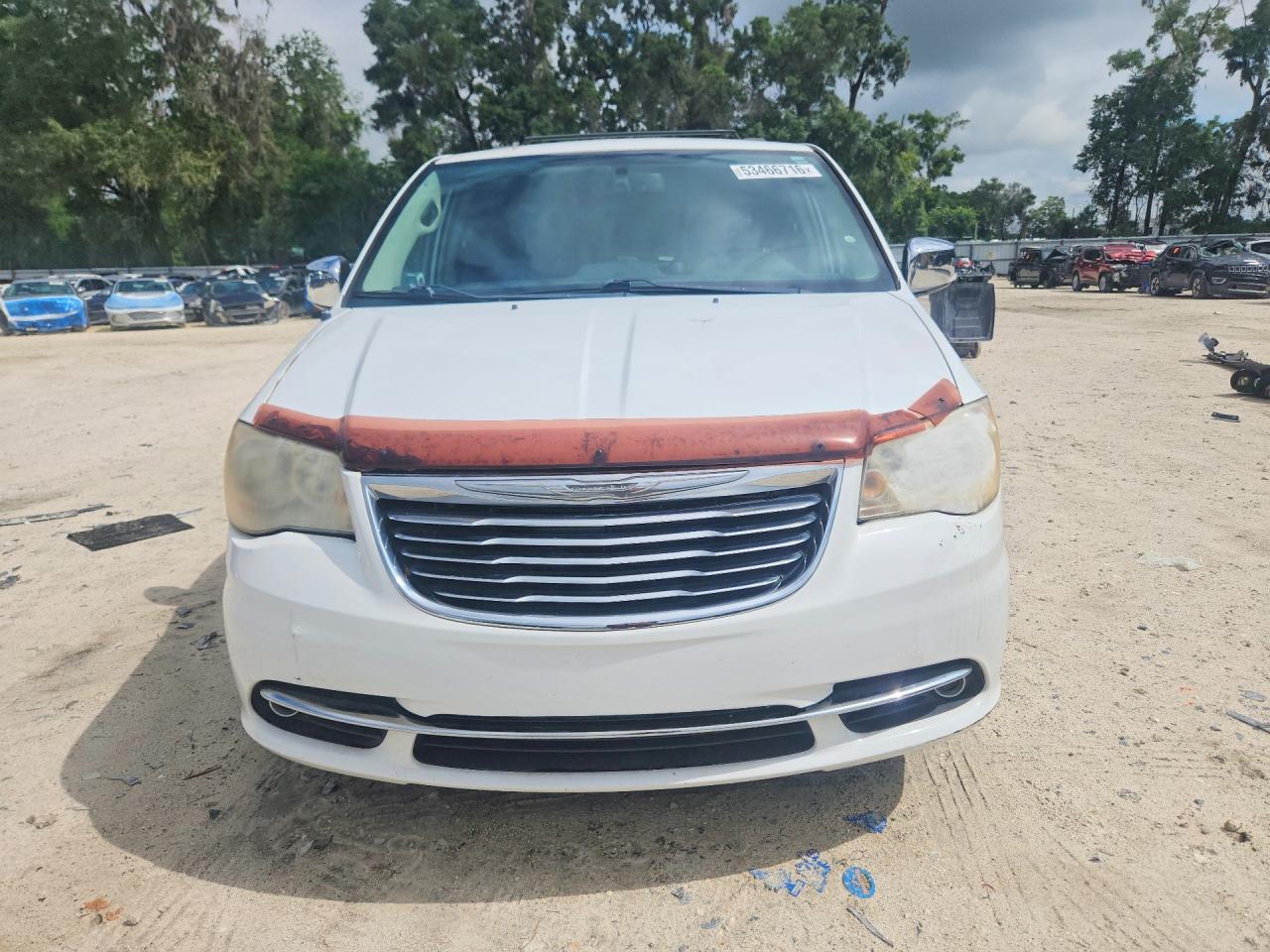 2013 Chrysler Town & Country Touring L White vin: 2C4RC1CG5DR815819