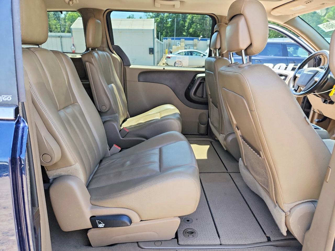 2013 Chrysler Town & Country Touring L Blue vin: 2C4RC1CG5DR816677