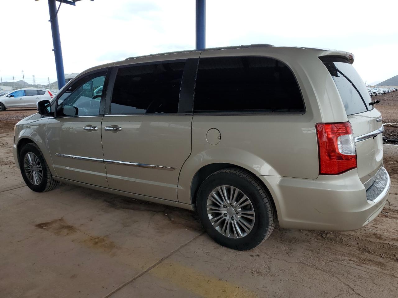 2014 Chrysler Town & Country Touring L Beige vin: 2C4RC1CG5ER133914