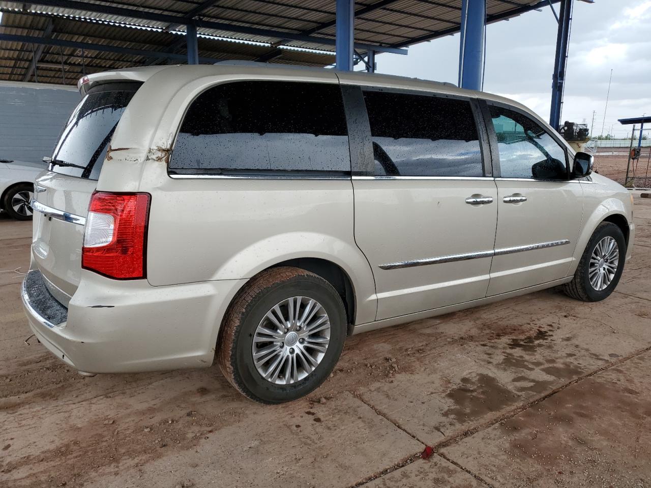 2014 Chrysler Town & Country Touring L Beige vin: 2C4RC1CG5ER133914