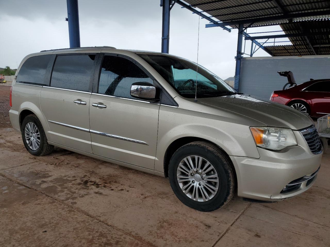 2014 Chrysler Town & Country Touring L Beige vin: 2C4RC1CG5ER133914