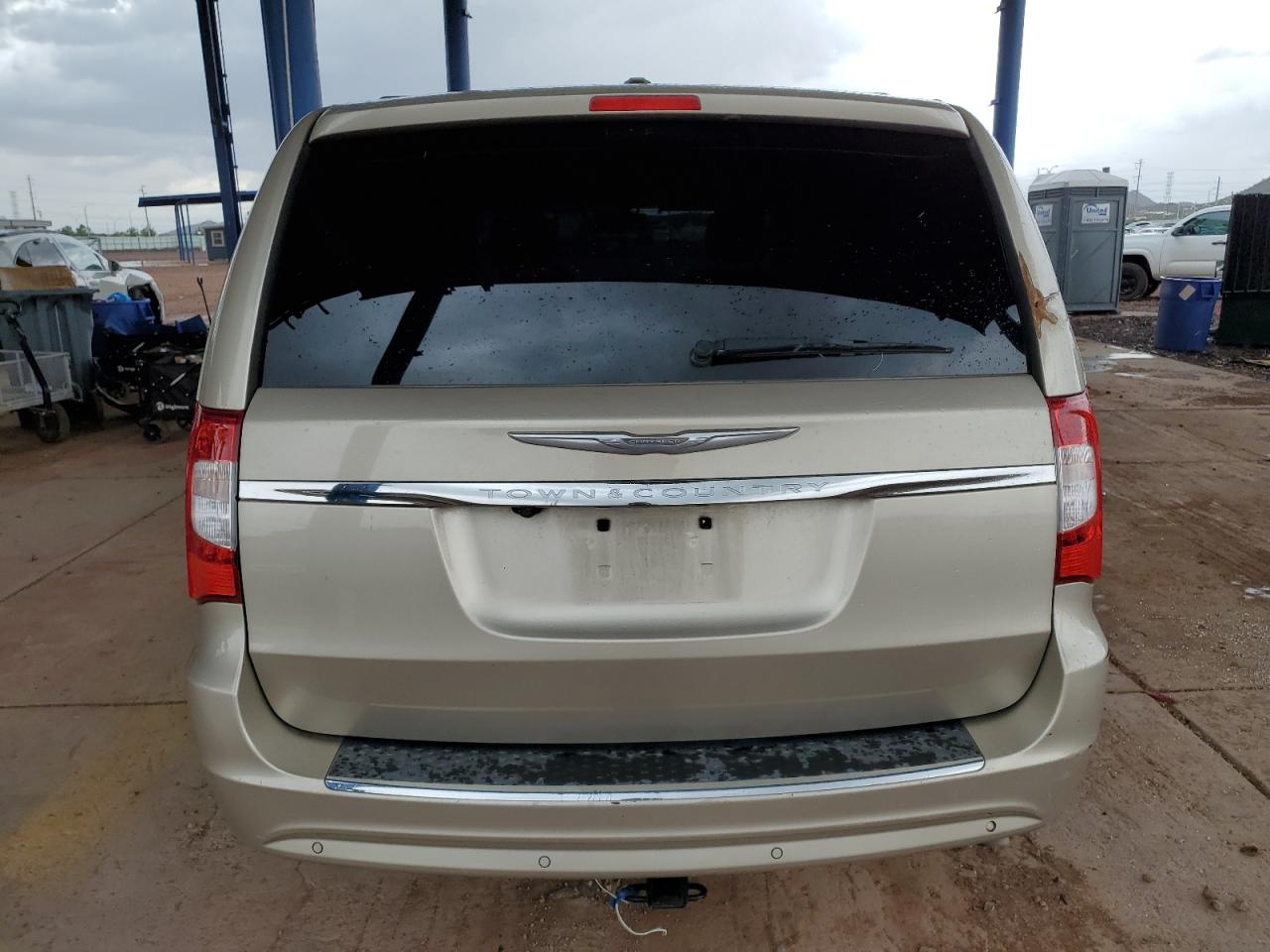 2014 Chrysler Town & Country Touring L Beige vin: 2C4RC1CG5ER133914