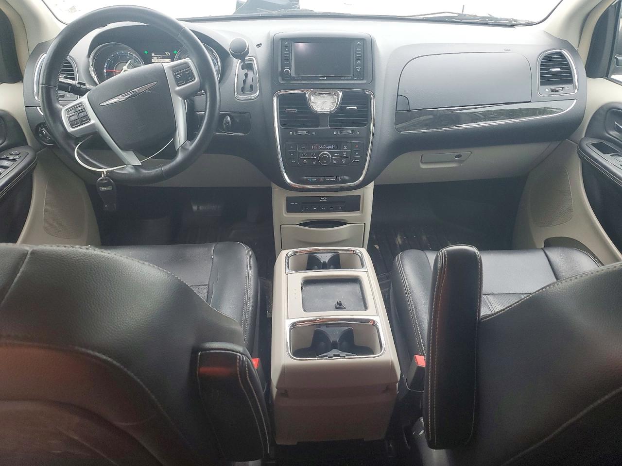 2014 Chrysler Town & Country Touring L White vin: 2C4RC1CG5ER143181