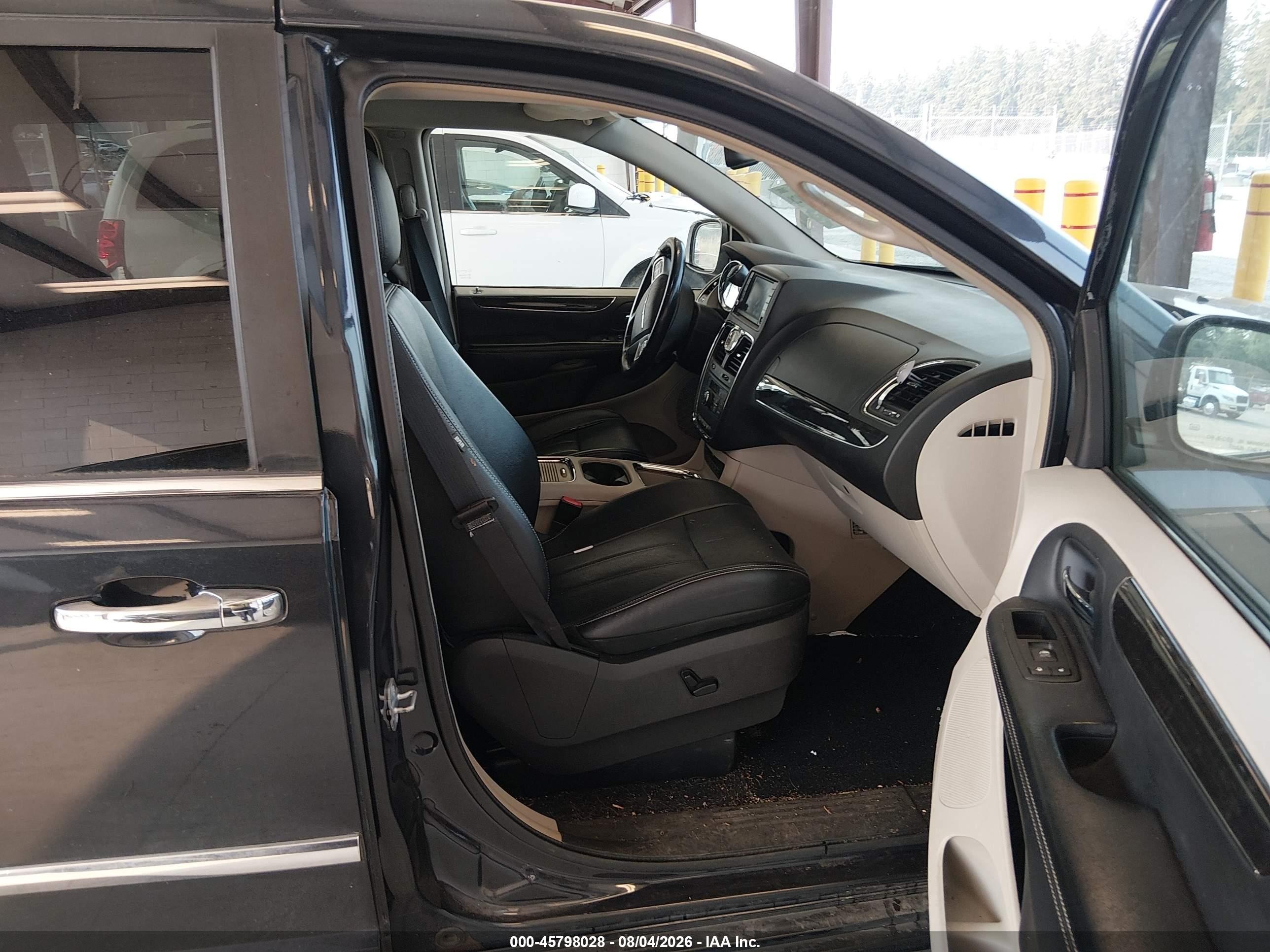 2014 Chrysler Town & Country Touring-l Gray vin: 2C4RC1CG5ER234015