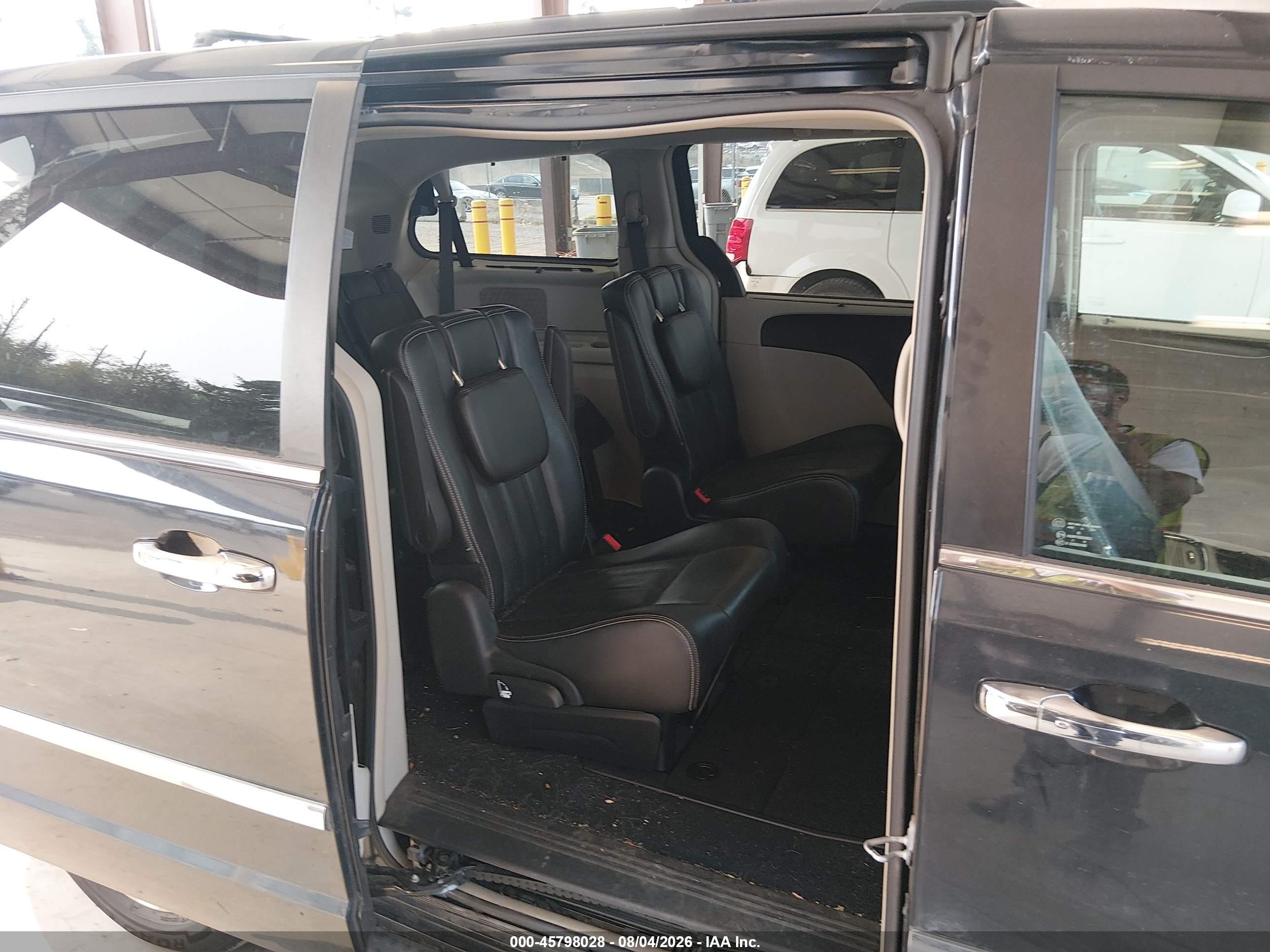 2014 Chrysler Town & Country Touring-l Gray vin: 2C4RC1CG5ER234015