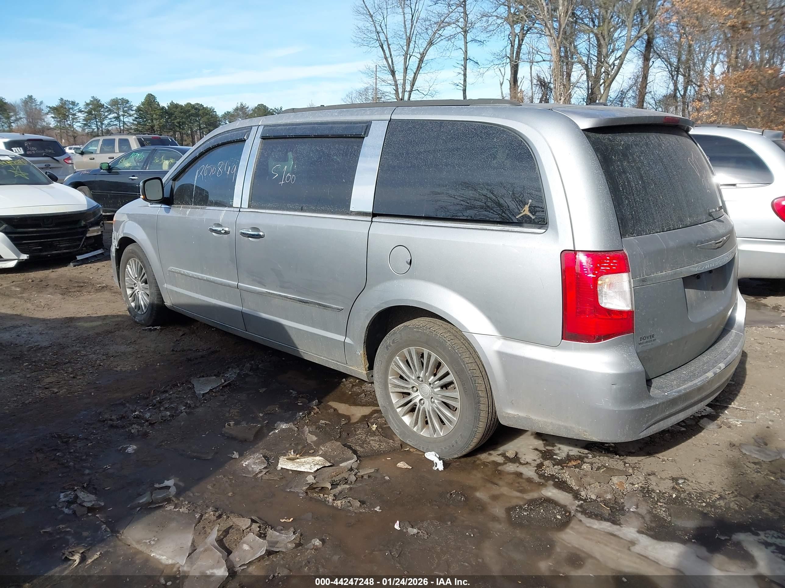 2014 Chrysler Town & Country Touring-l Gray vin: 2C4RC1CG5ER277124