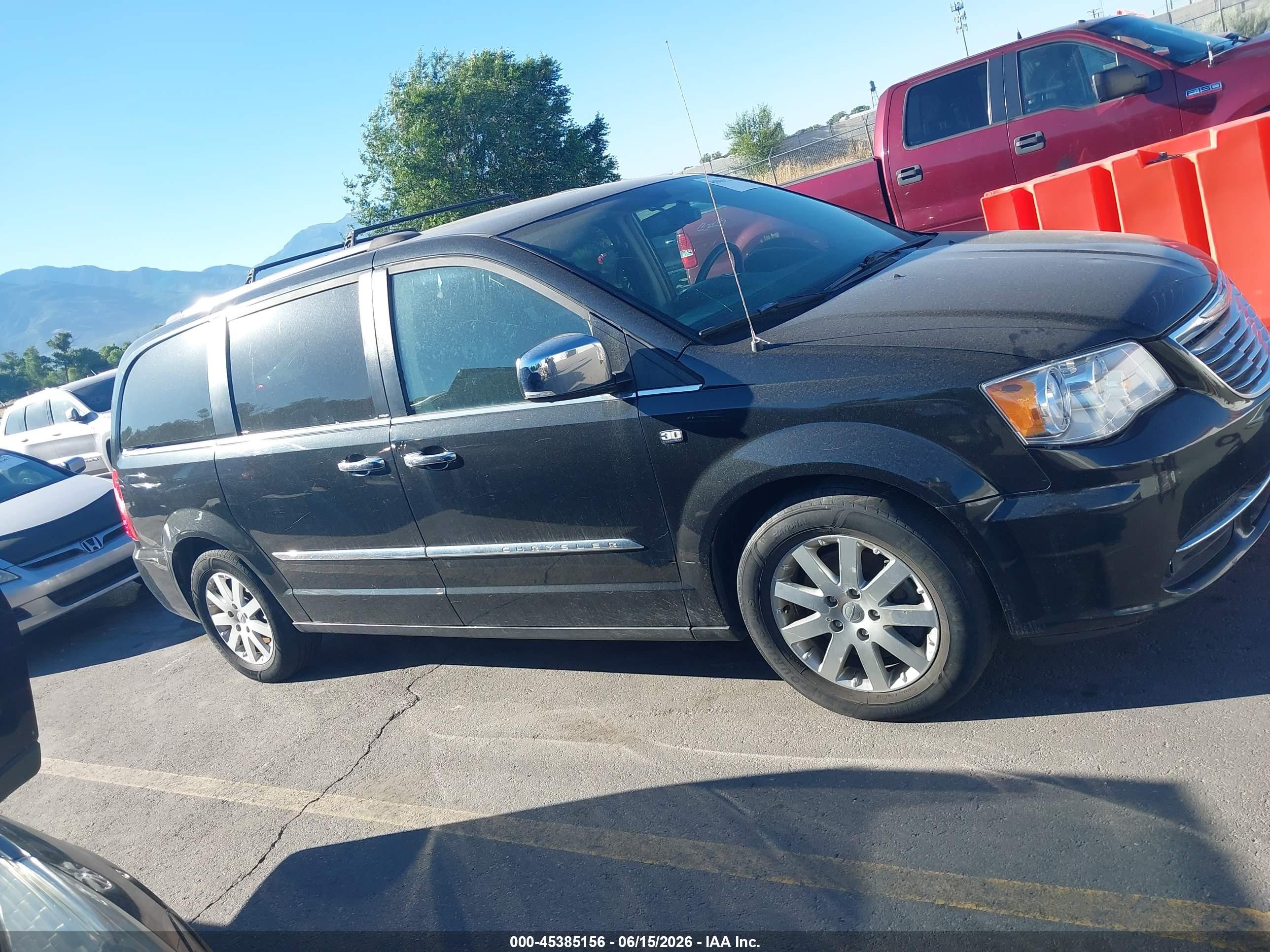 2014 Chrysler Town & Country Touring-l 30th Anniversary Black vin: 2C4RC1CG5ER338813