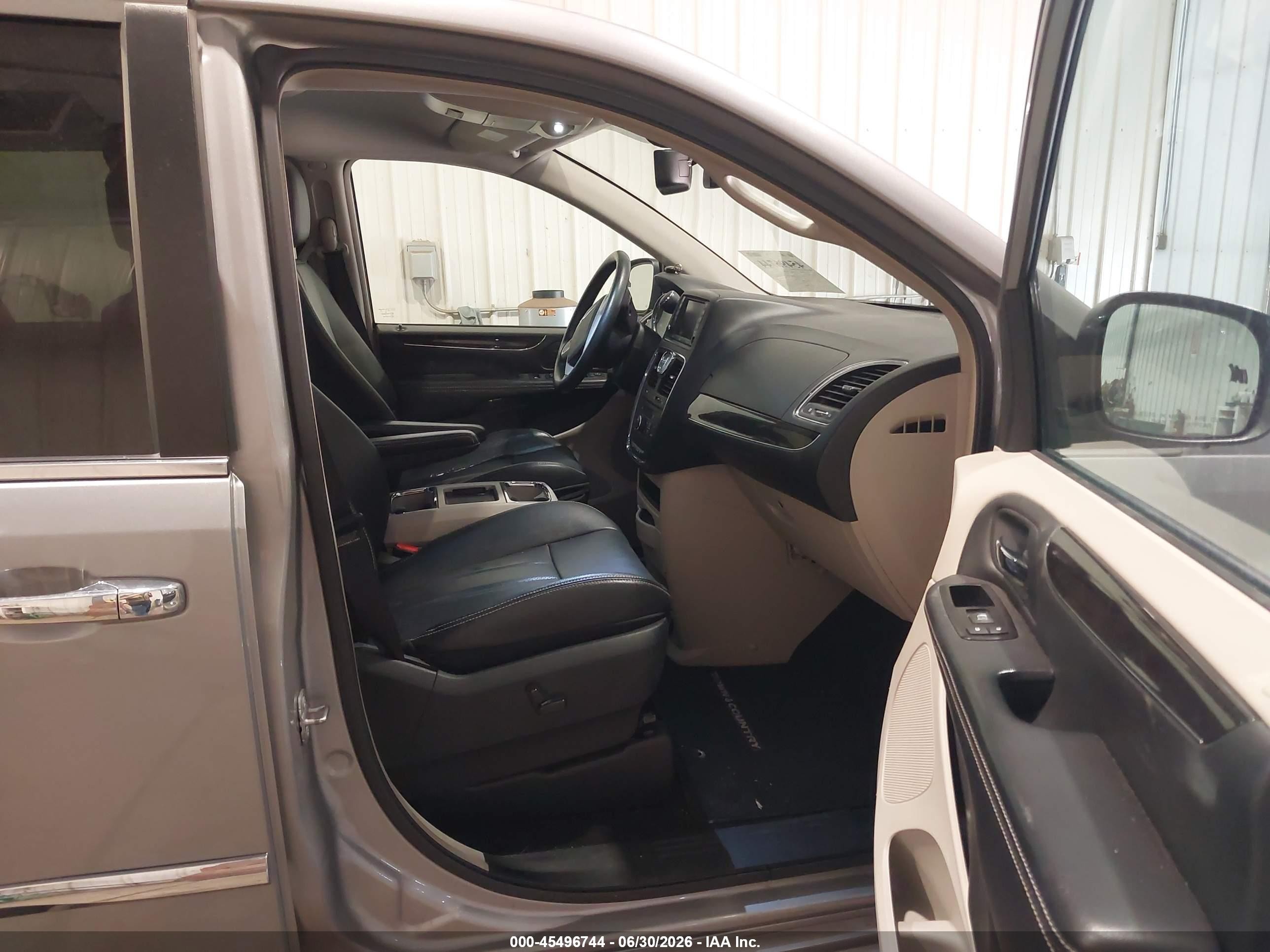 2014 Chrysler Town & Country Touring-l Gray vin: 2C4RC1CG5ER372248
