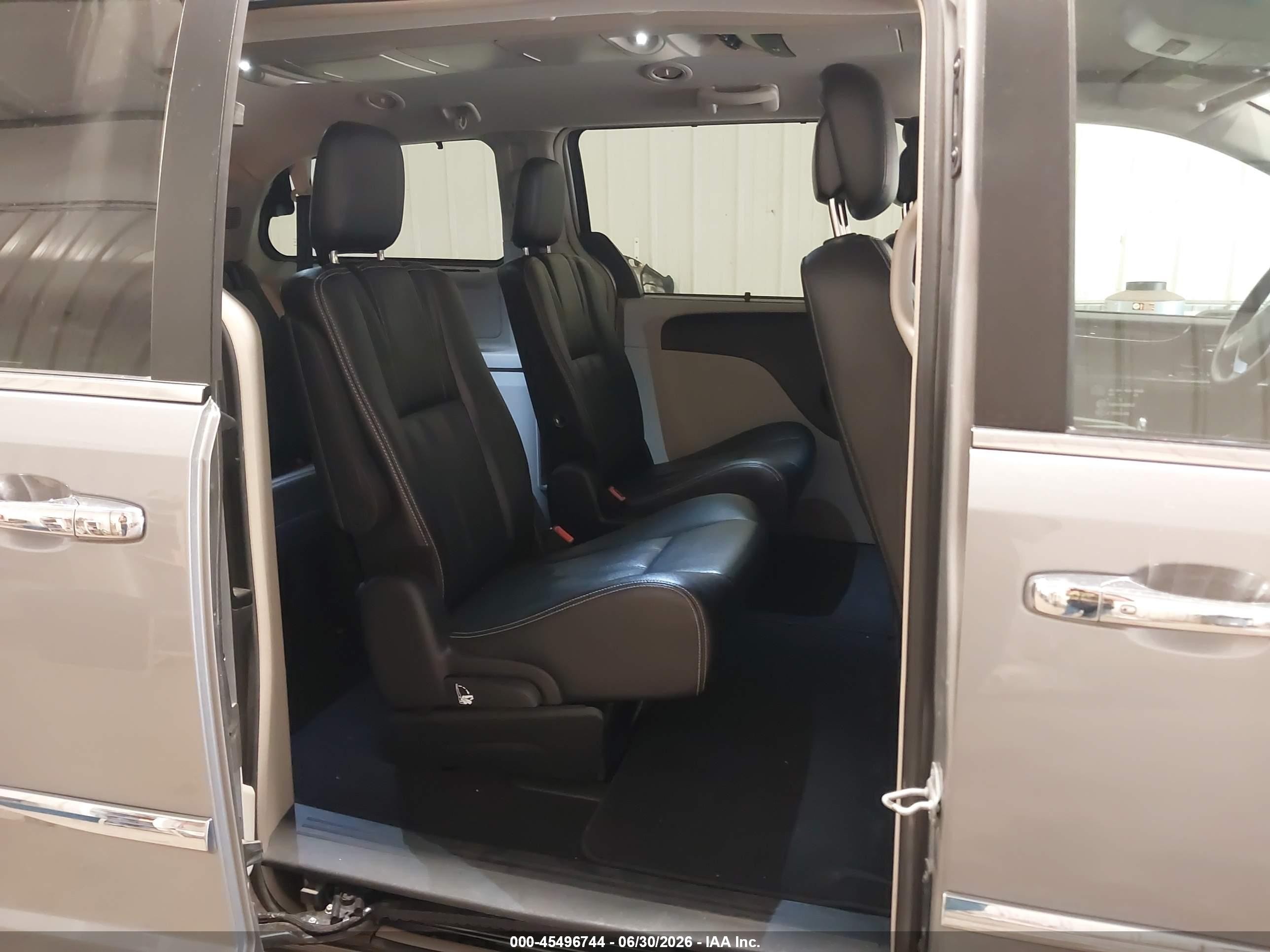 2014 Chrysler Town & Country Touring-l Gray vin: 2C4RC1CG5ER372248