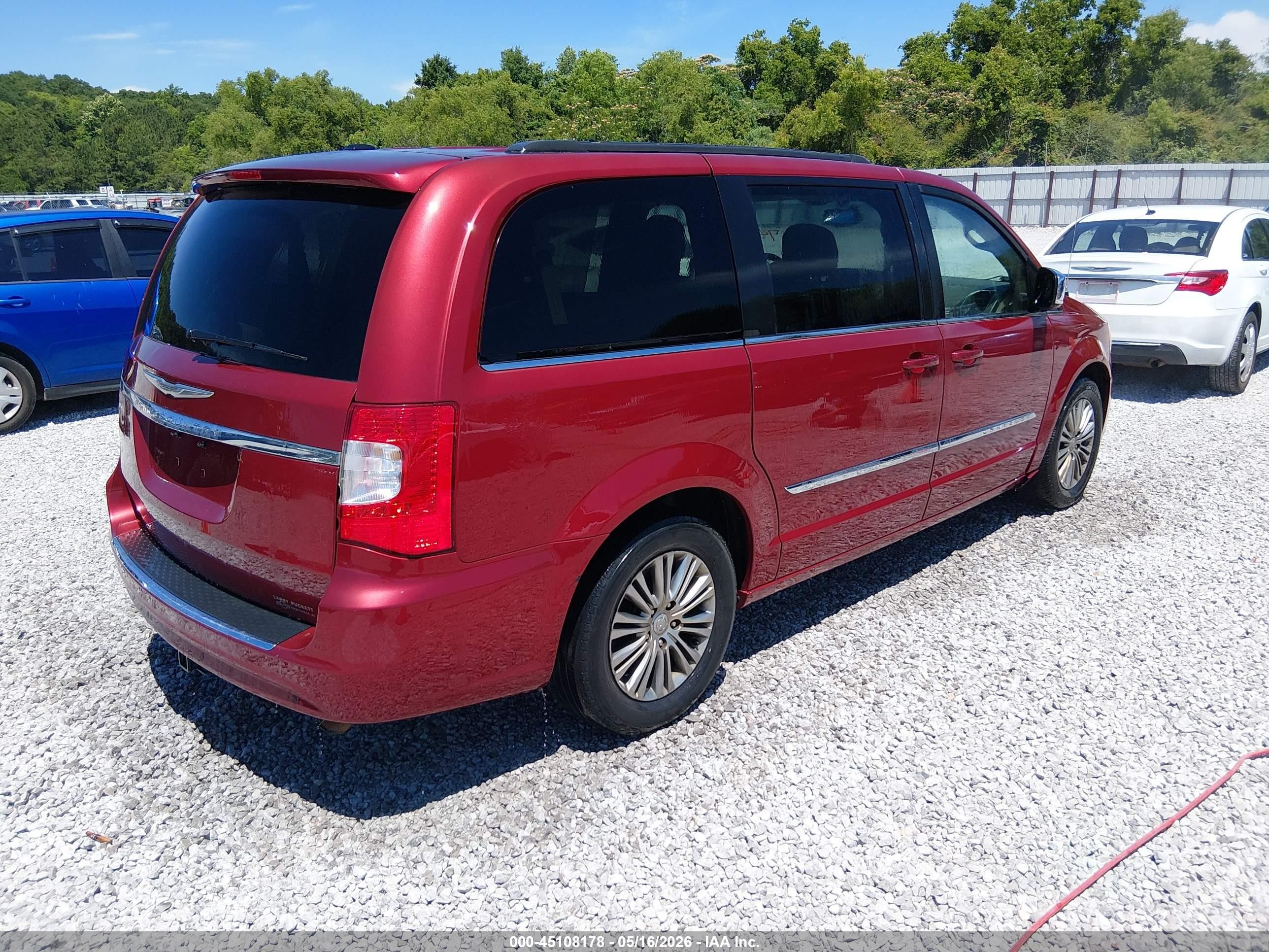 2014 Chrysler Town & Country Touring-l Red vin: 2C4RC1CG5ER418192