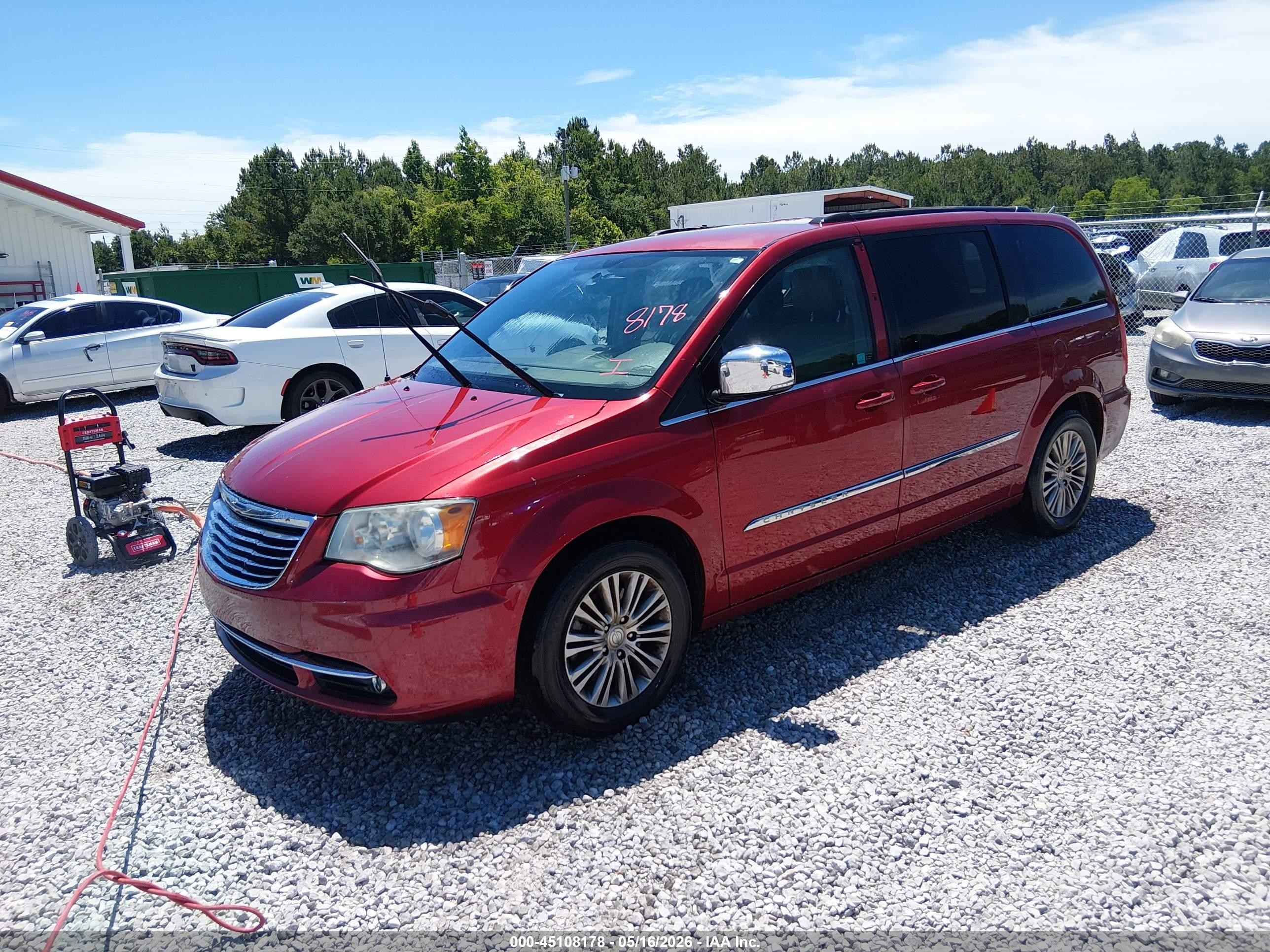 2014 Chrysler Town & Country Touring-l Red vin: 2C4RC1CG5ER418192