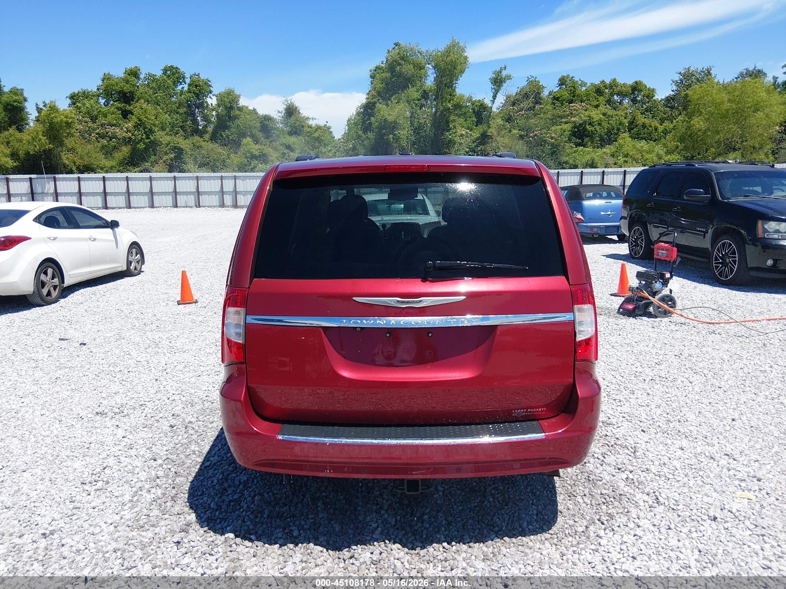 2014 Chrysler Town & Country Touring-l Red vin: 2C4RC1CG5ER418192