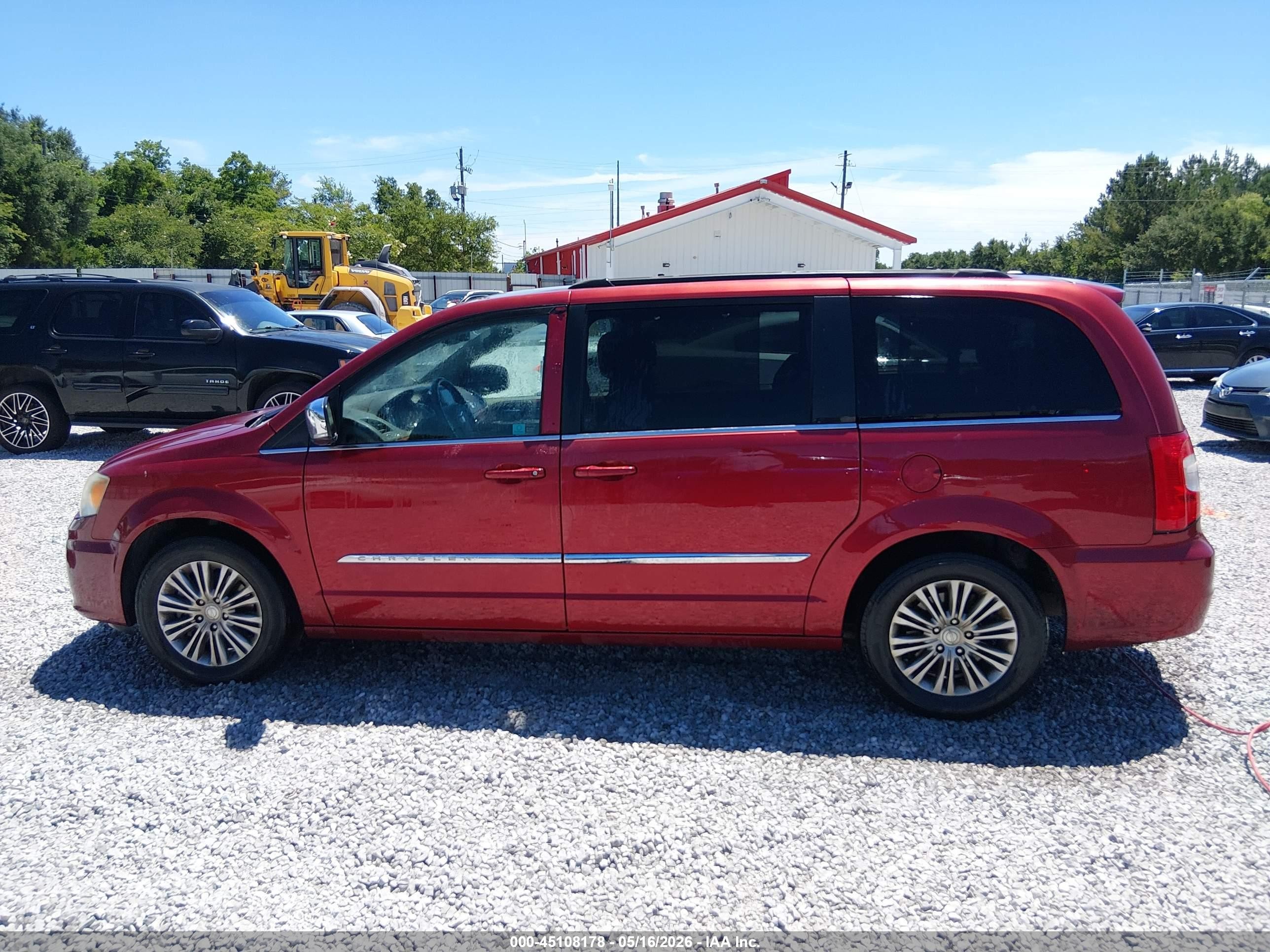 2014 Chrysler Town & Country Touring-l Red vin: 2C4RC1CG5ER418192