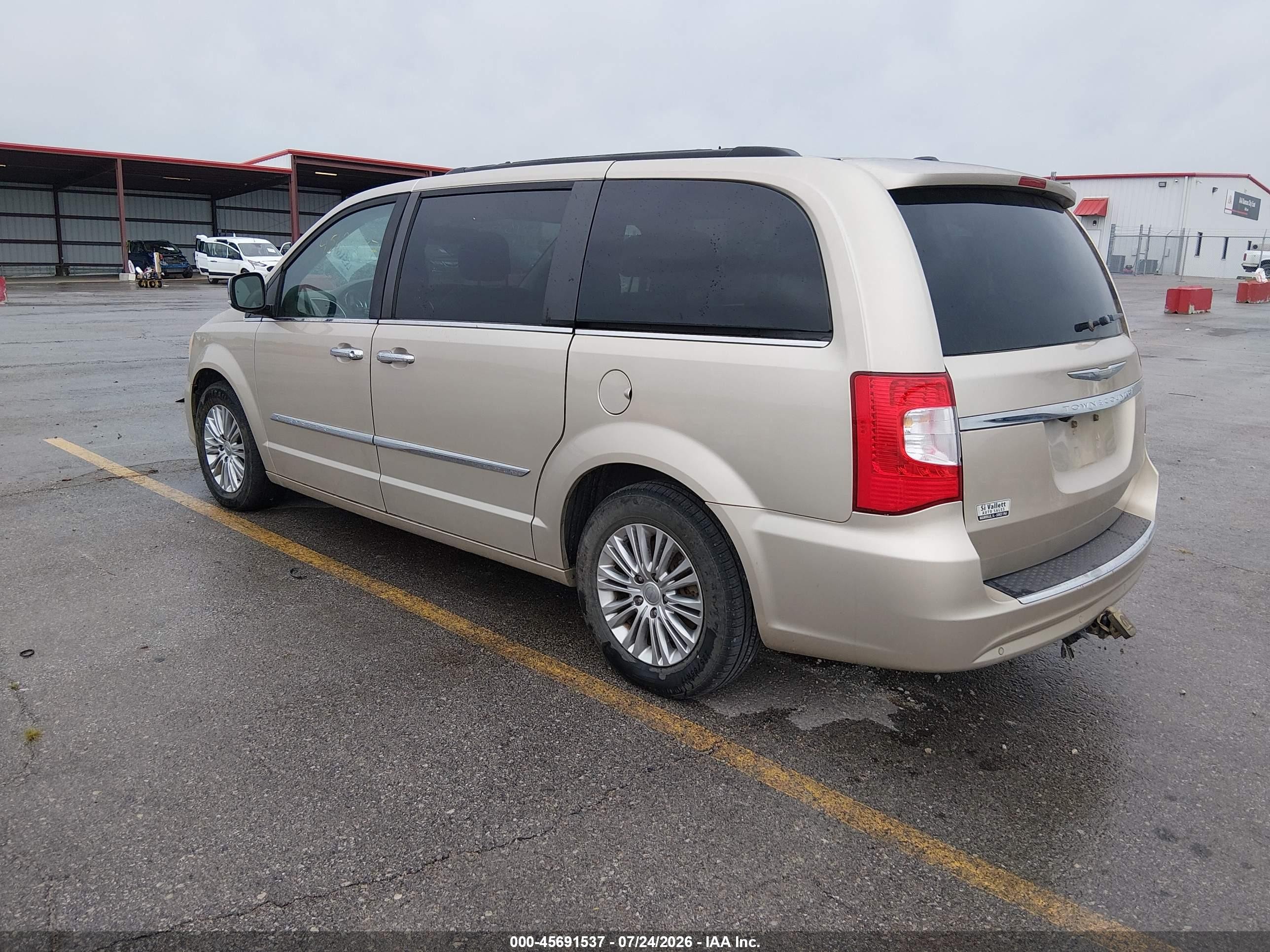 2015 Chrysler Town & Country Touring-l Gold vin: 2C4RC1CG5FR572452