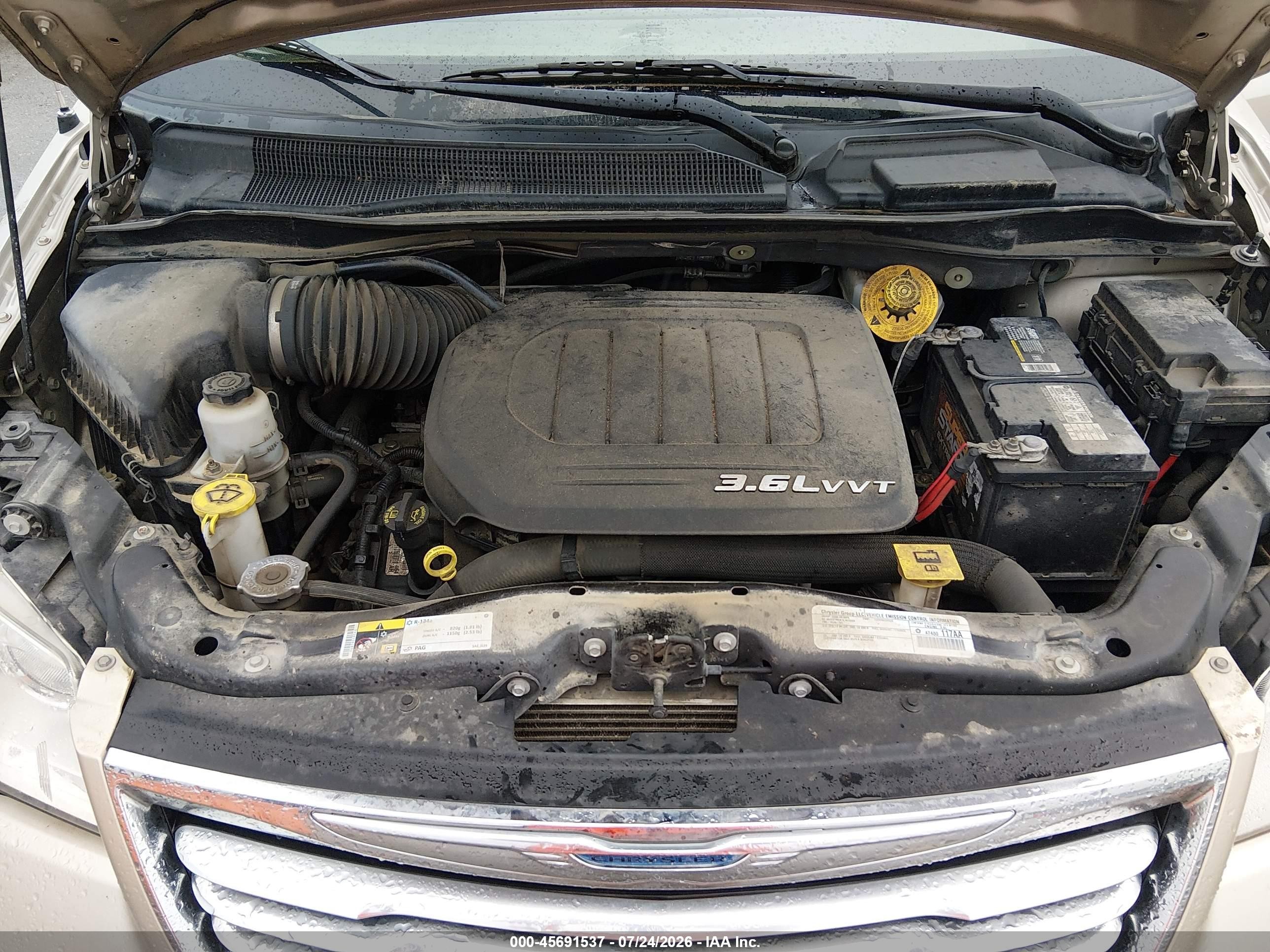 2015 Chrysler Town & Country Touring-l Gold vin: 2C4RC1CG5FR572452