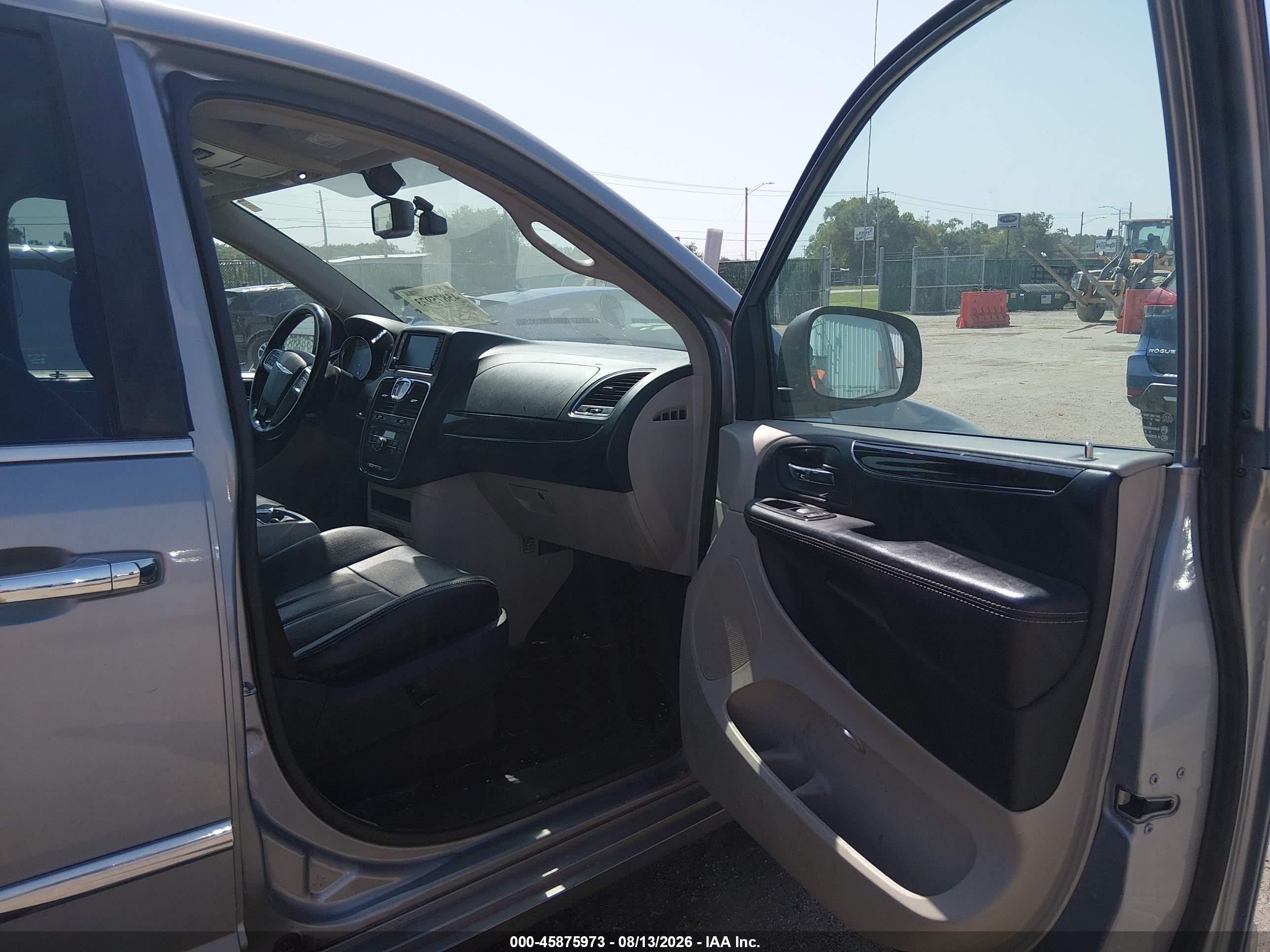 2015 Chrysler Town & Country Touring-l Серебряный vin: 2C4RC1CG5FR602808