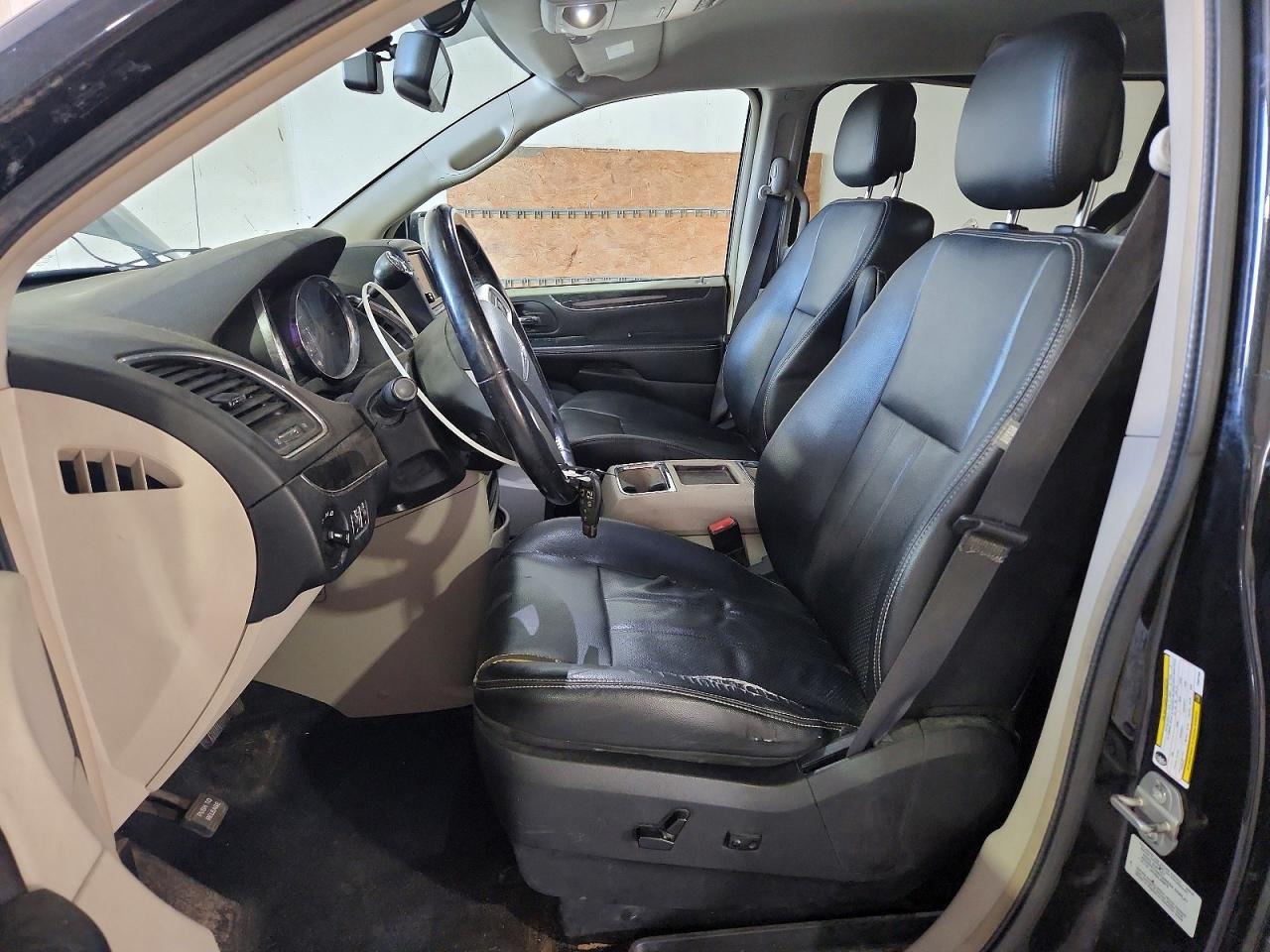 2015 Chrysler Town & Country Touring L Black vin: 2C4RC1CG5FR697306