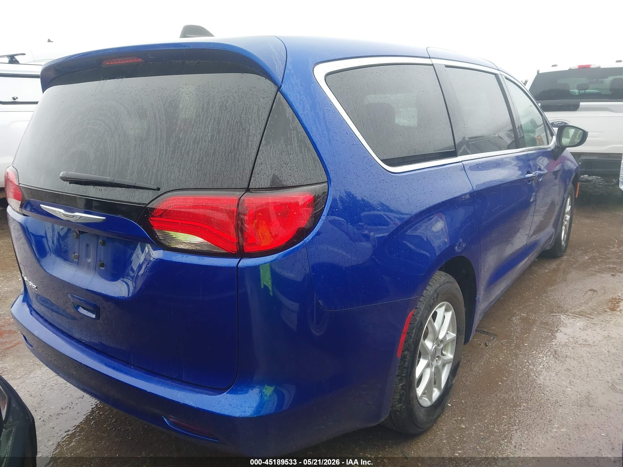 2021 Chrysler Voyager Lx Blue vin: 2C4RC1CG5MR568494