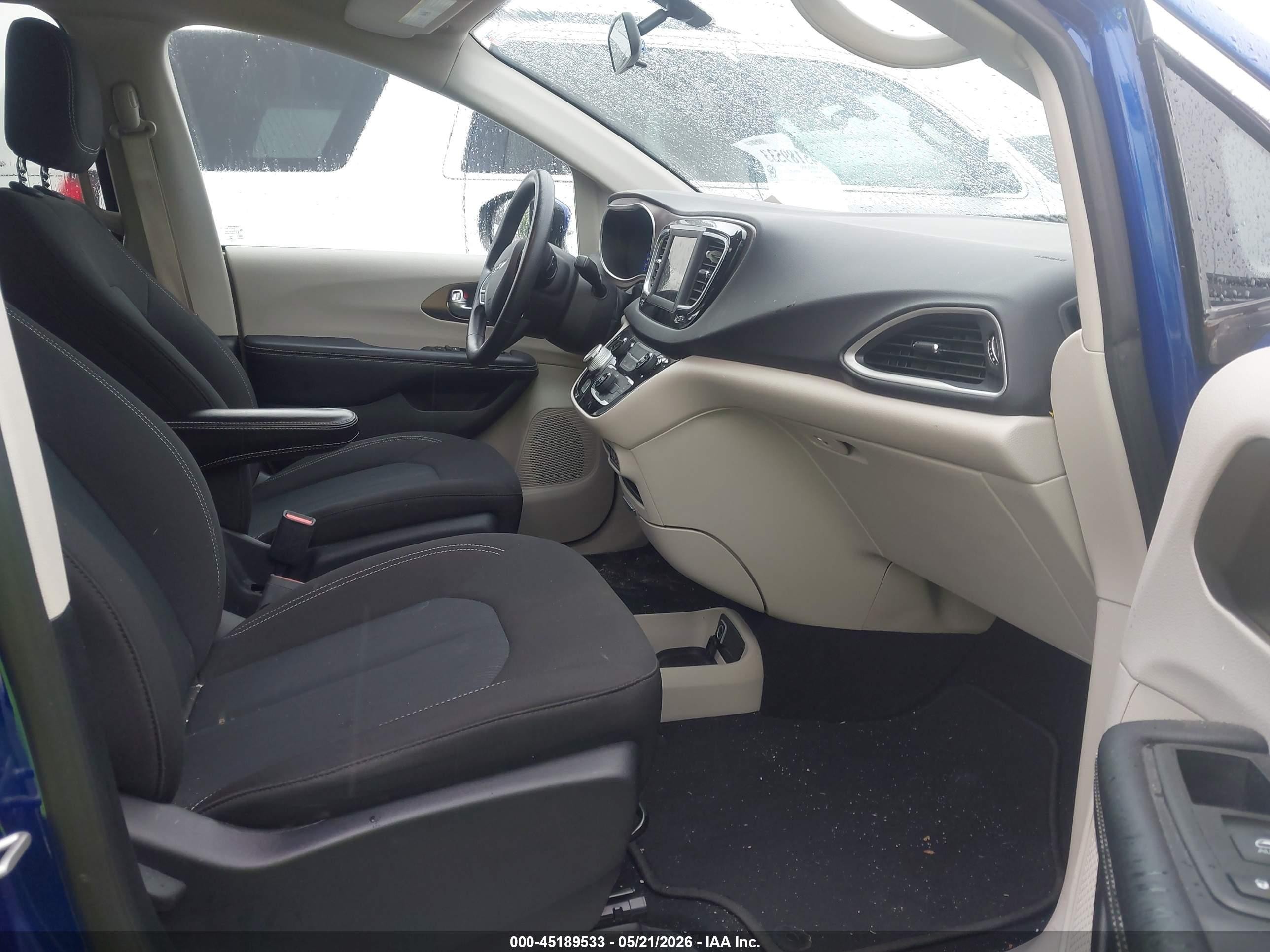 2021 Chrysler Voyager Lx Blue vin: 2C4RC1CG5MR568494