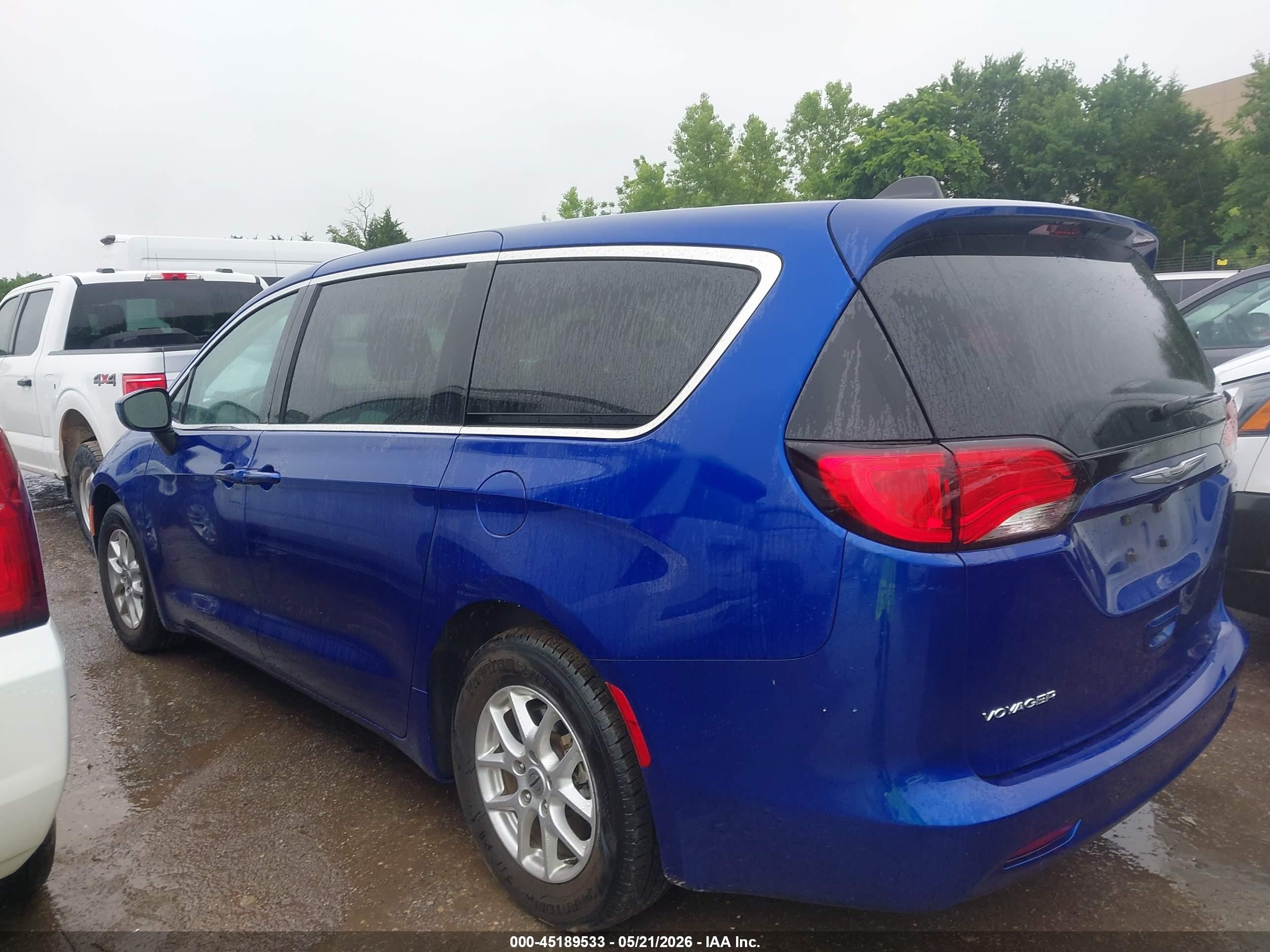 2021 Chrysler Voyager Lx Blue vin: 2C4RC1CG5MR568494