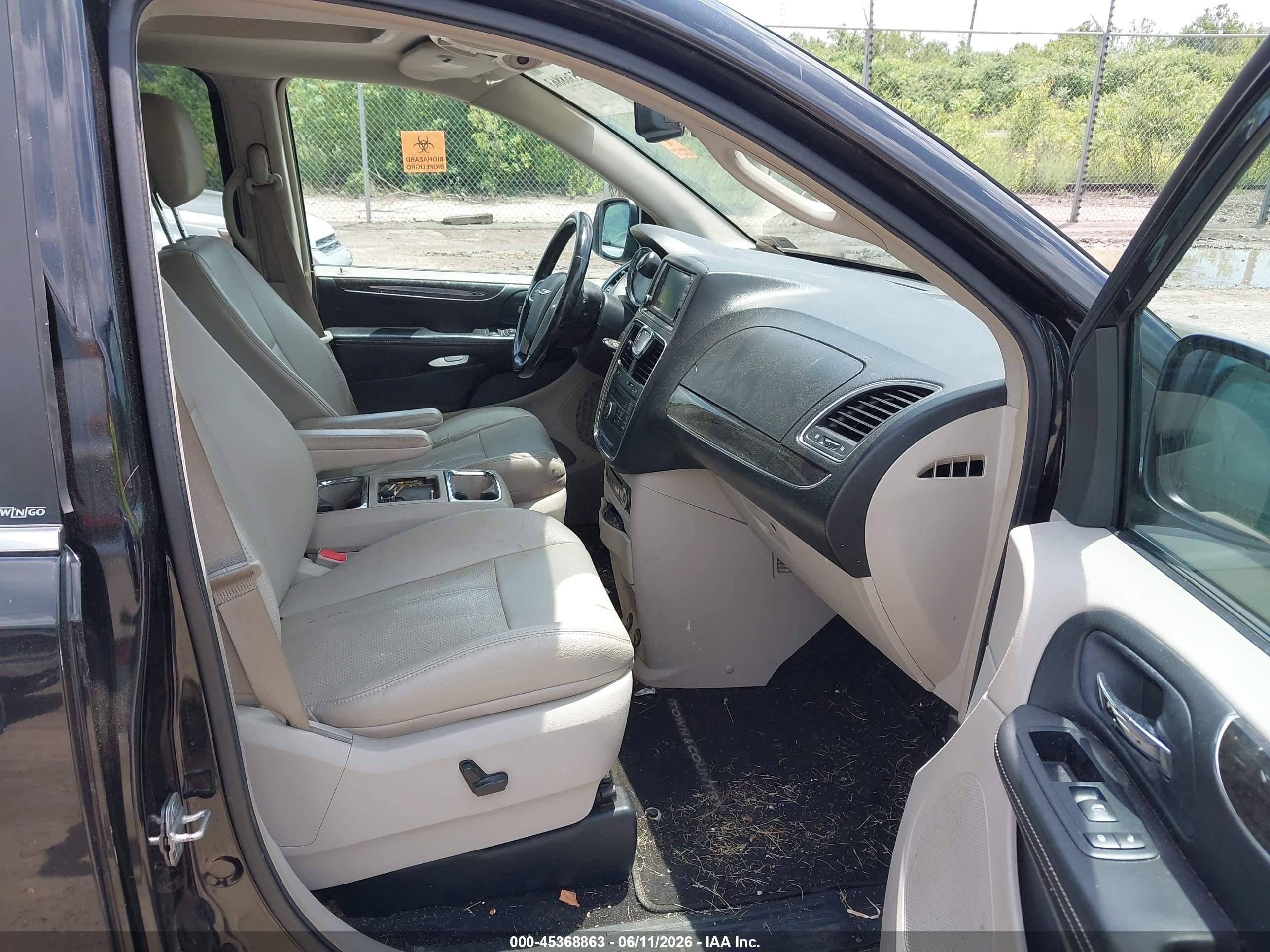 2012 Chrysler Town & Country Touring-l Black vin: 2C4RC1CG6CR118657