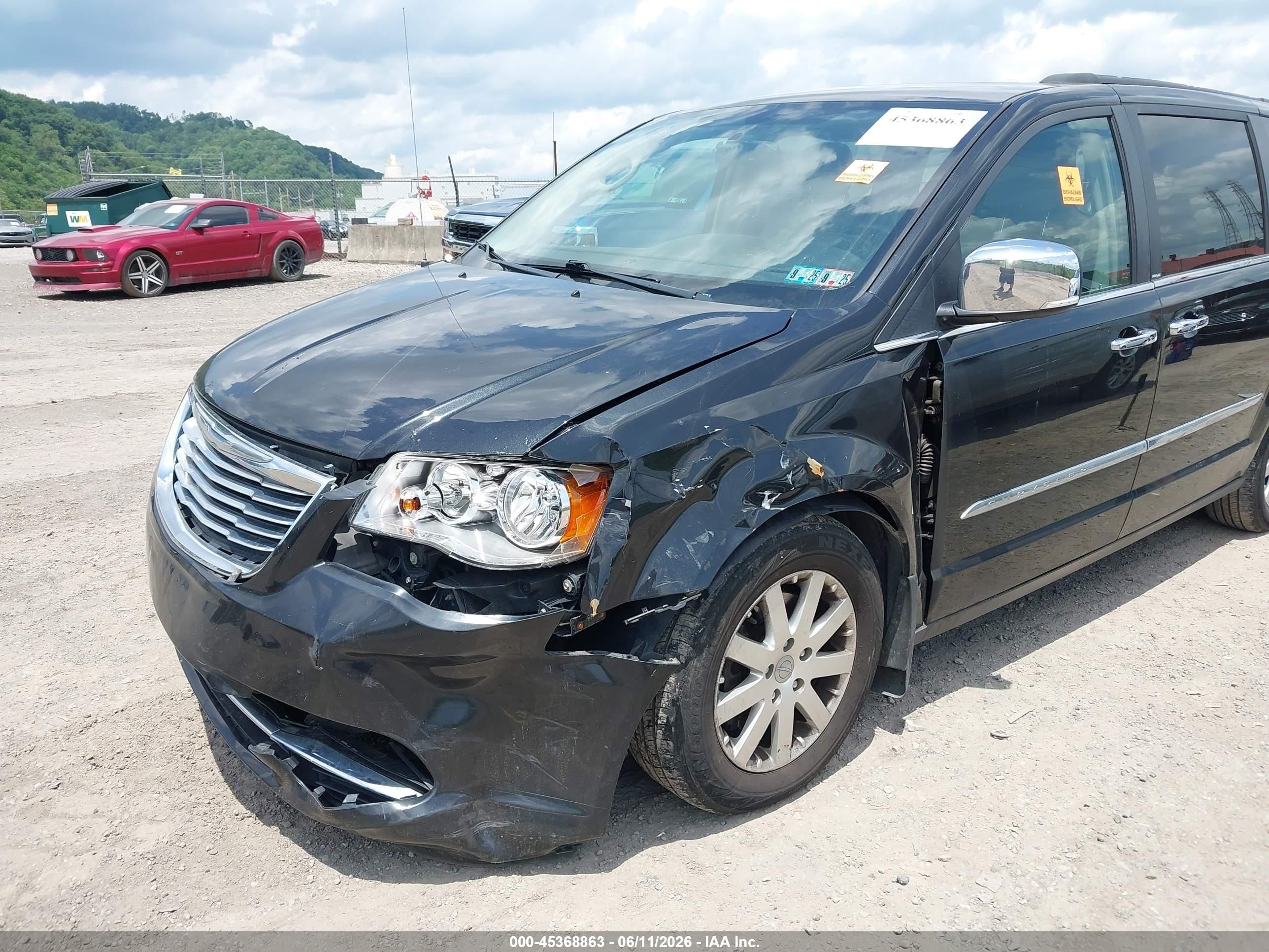 2012 Chrysler Town & Country Touring-l Black vin: 2C4RC1CG6CR118657