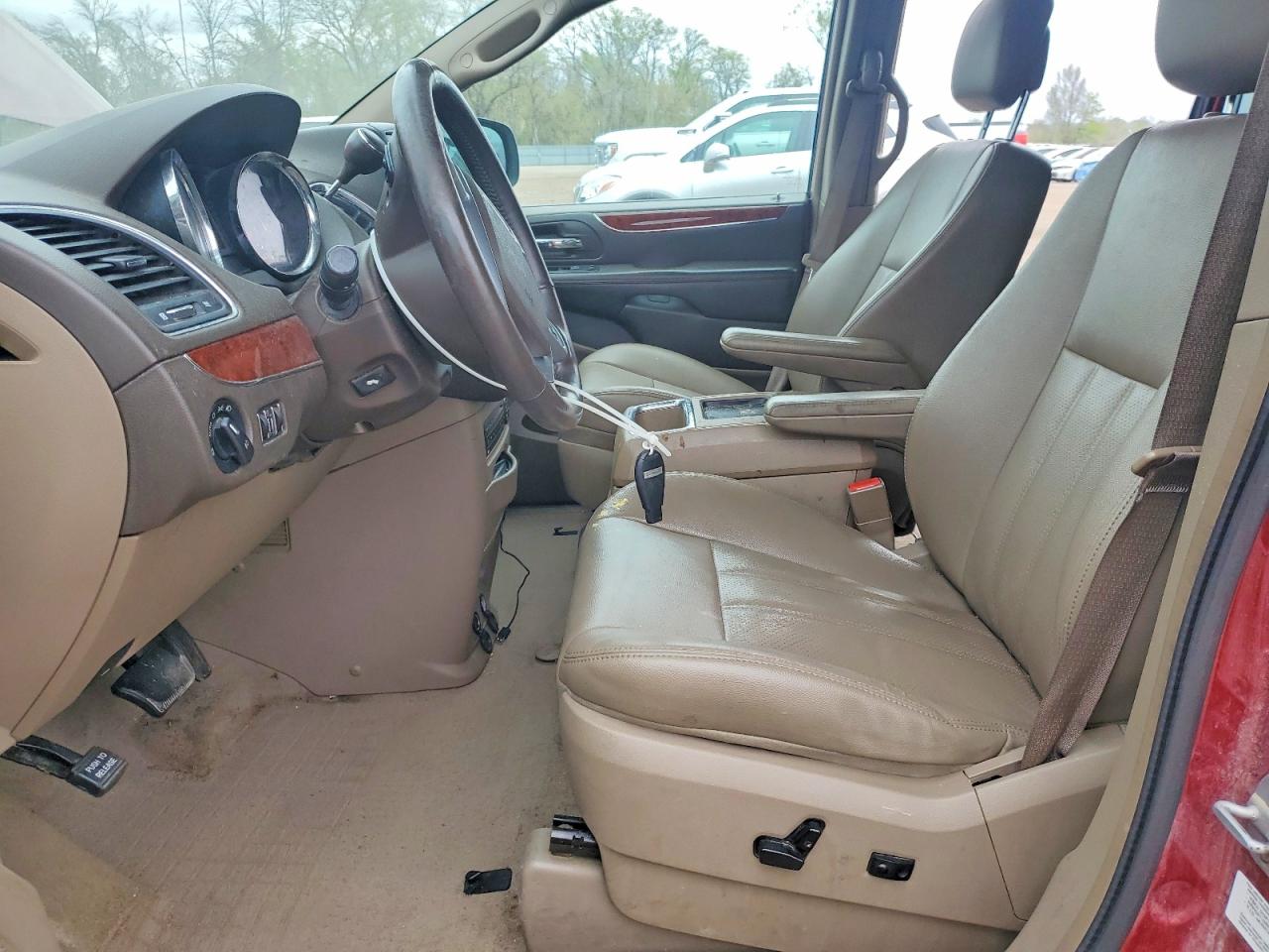 2012 Chrysler Town & Country Touring L Maroon vin: 2C4RC1CG6CR170855