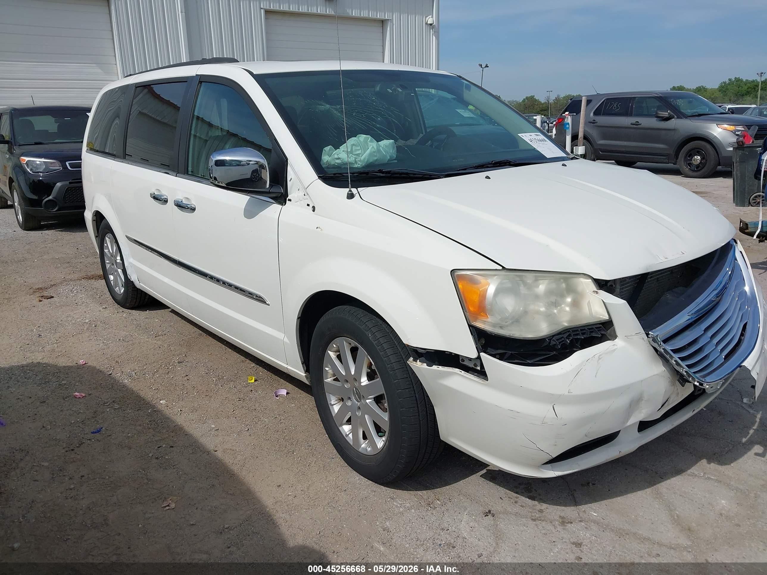 2012 Chrysler Town & Country Touring-l White vin: 2C4RC1CG6CR270910