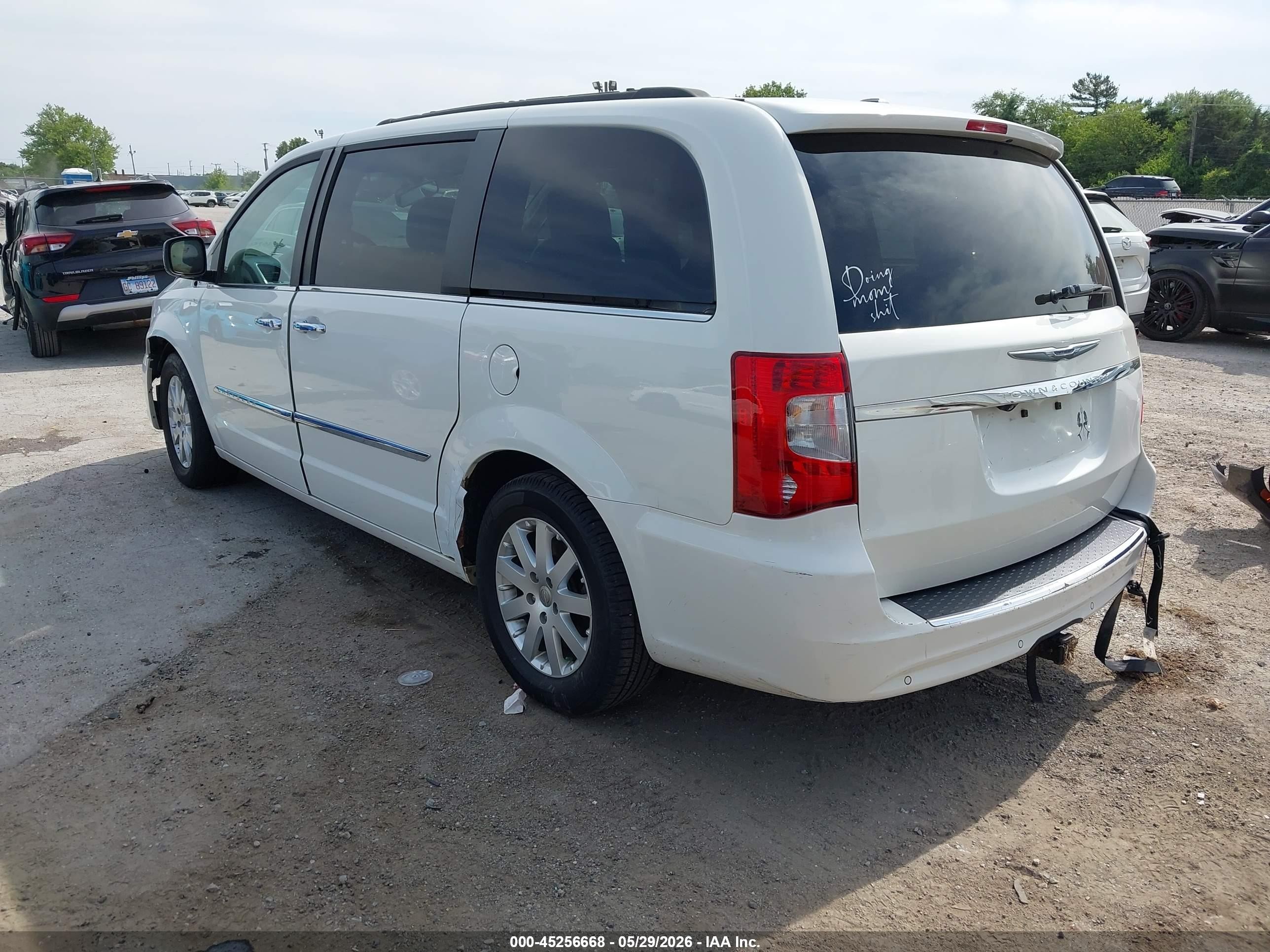 2012 Chrysler Town & Country Touring-l White vin: 2C4RC1CG6CR270910