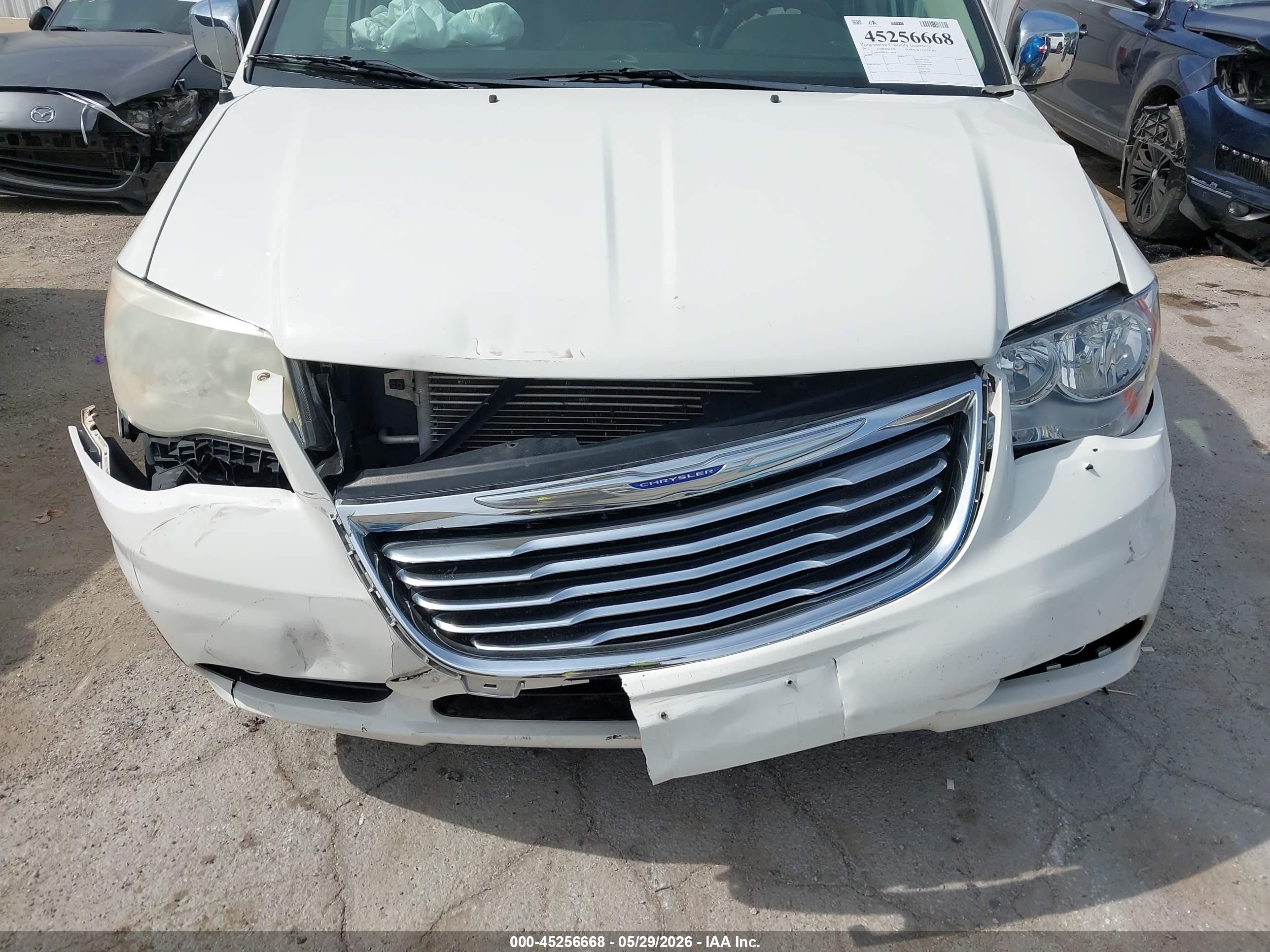 2012 Chrysler Town & Country Touring-l White vin: 2C4RC1CG6CR270910