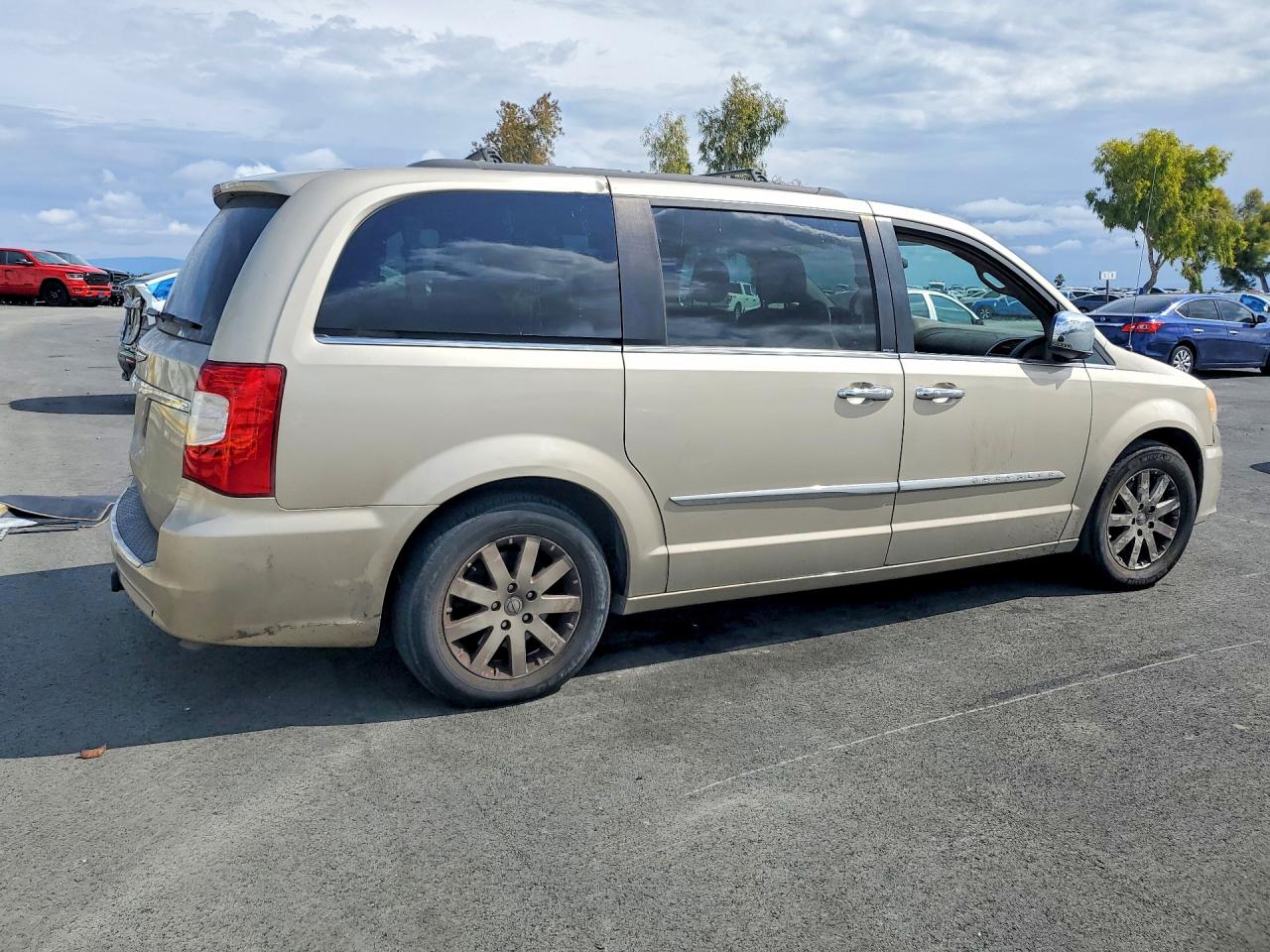 2012 Chrysler Town & Country Touring L Бежевый vin: 2C4RC1CG6CR314937