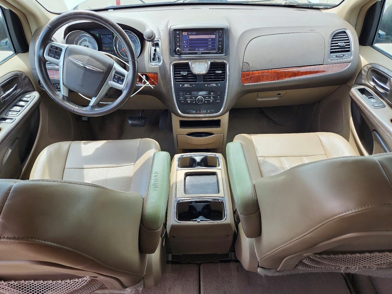 2012 Chrysler Town & Country Touring L White vin: 2C4RC1CG6CR415976
