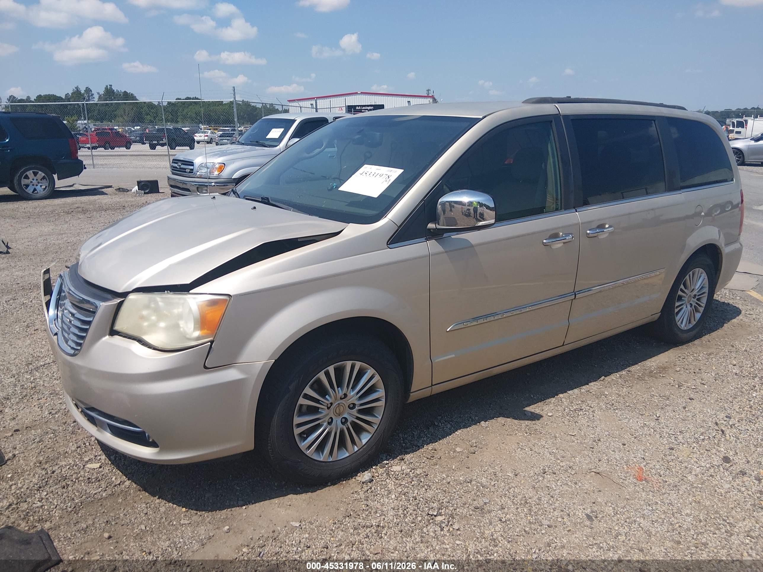 2013 Chrysler Town & Country Touring-l Tan vin: 2C4RC1CG6DR534581