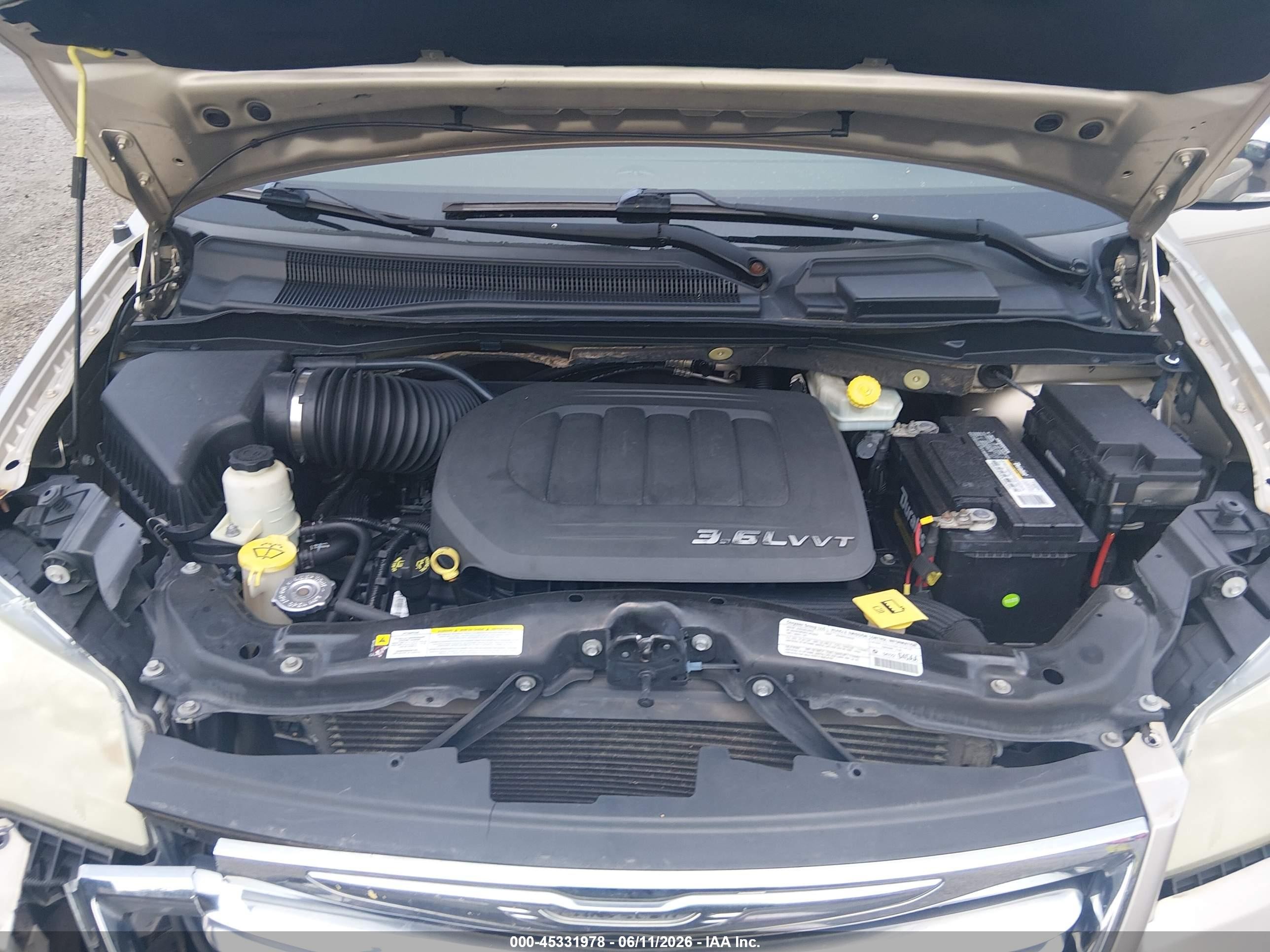2013 Chrysler Town & Country Touring-l Tan vin: 2C4RC1CG6DR534581