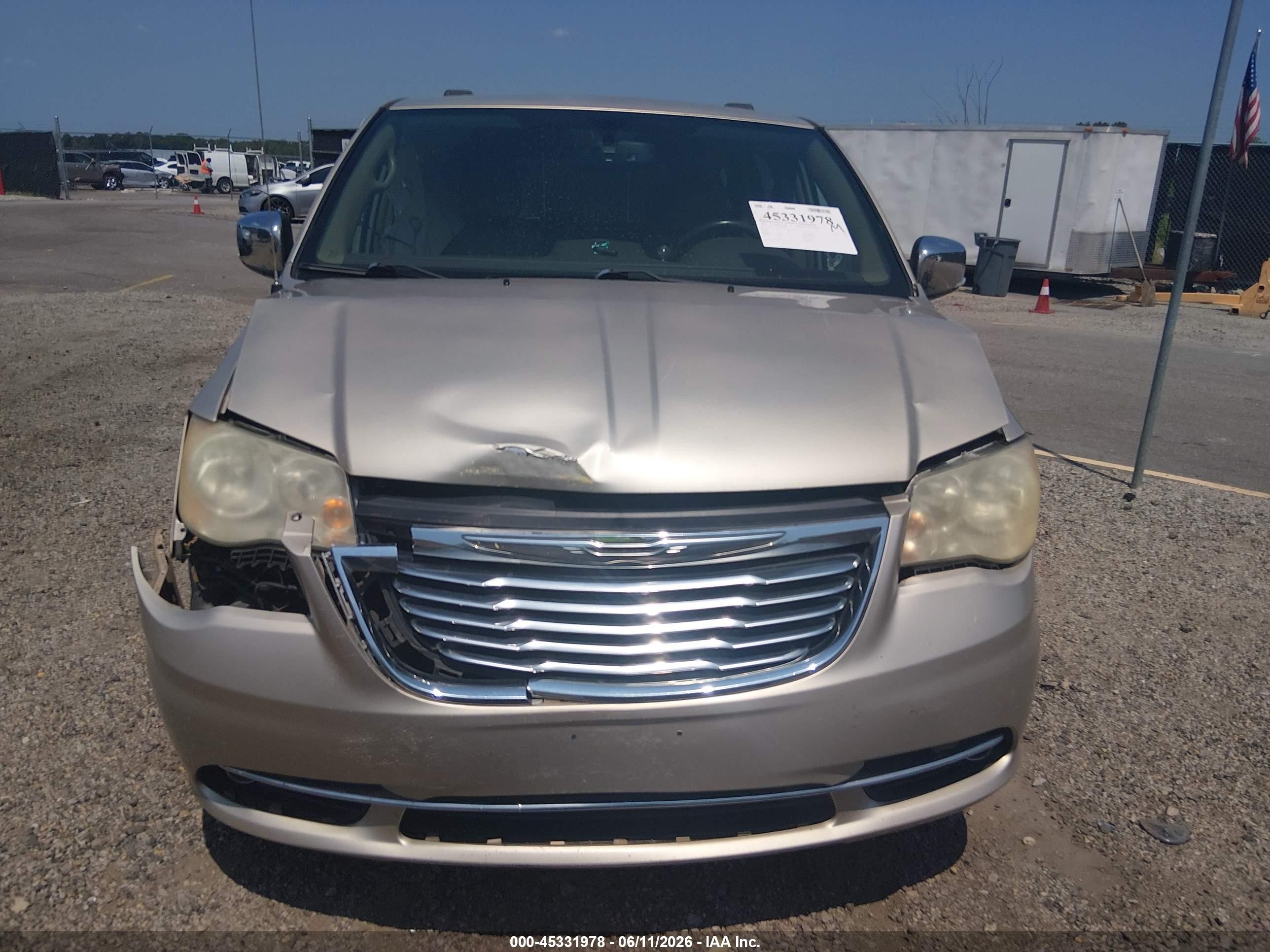 2013 Chrysler Town & Country Touring-l Tan vin: 2C4RC1CG6DR534581