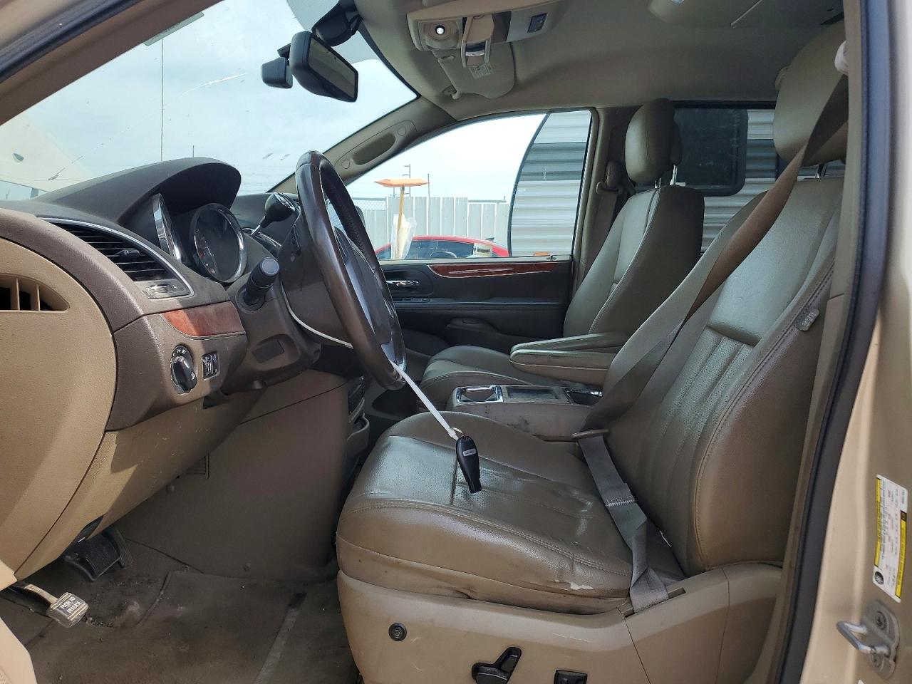 2013 Chrysler Town & Country Touring L Tan vin: 2C4RC1CG6DR537691