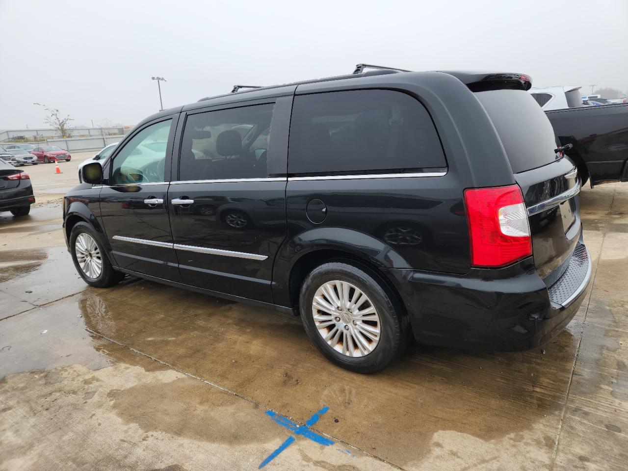 2013 Chrysler Town & Country Touring L Black vin: 2C4RC1CG6DR548402 Damage: Rear Bumper, Dent(S) W/ Paint Dmg, 8 To 9 Inches