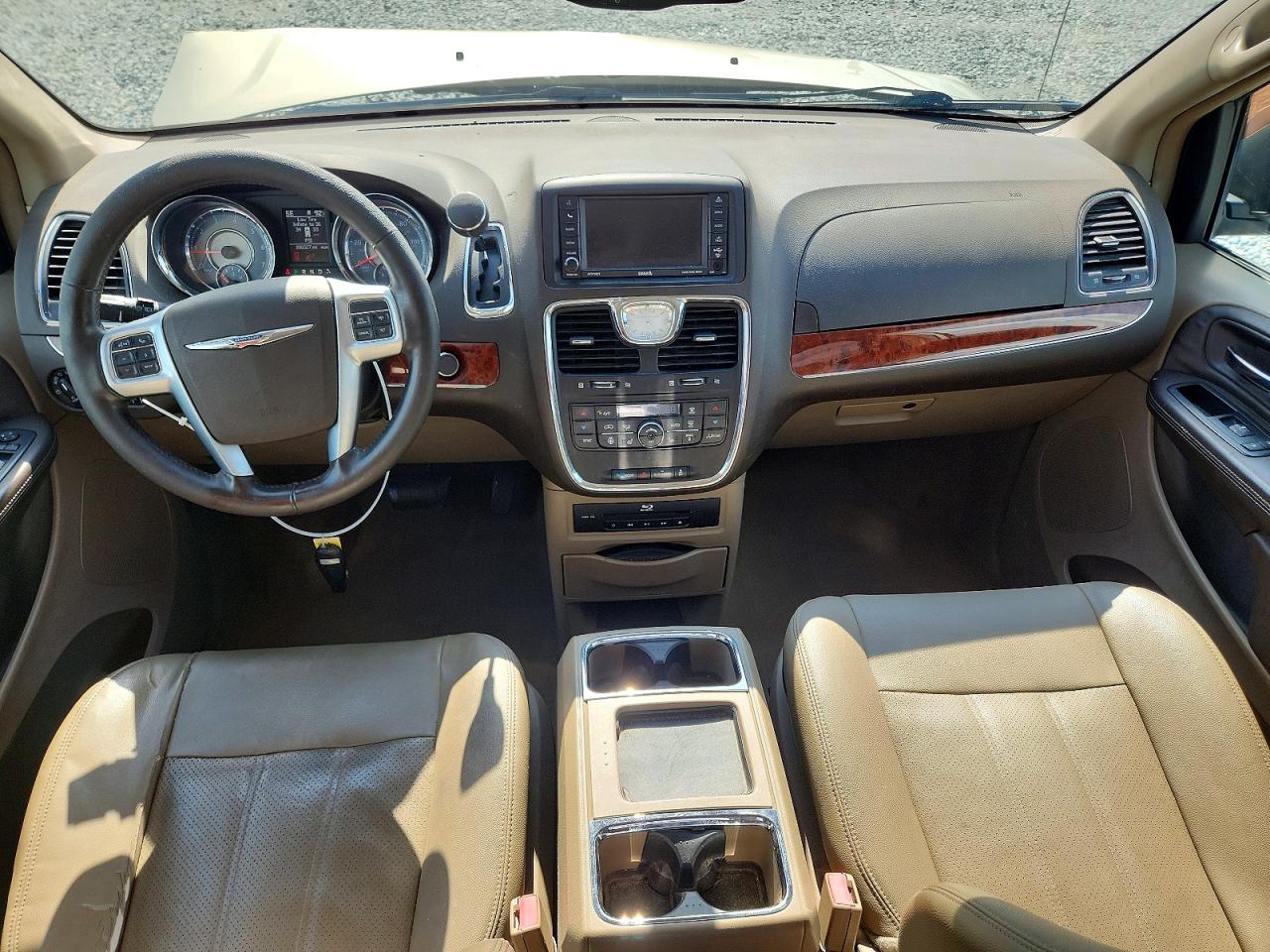 2013 Chrysler Town & Country Touring L Желто-коричневый vin: 2C4RC1CG6DR667857