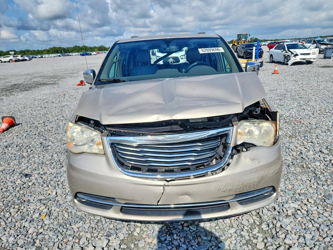 2013 Chrysler Town & Country Touring L Желто-коричневый vin: 2C4RC1CG6DR667857