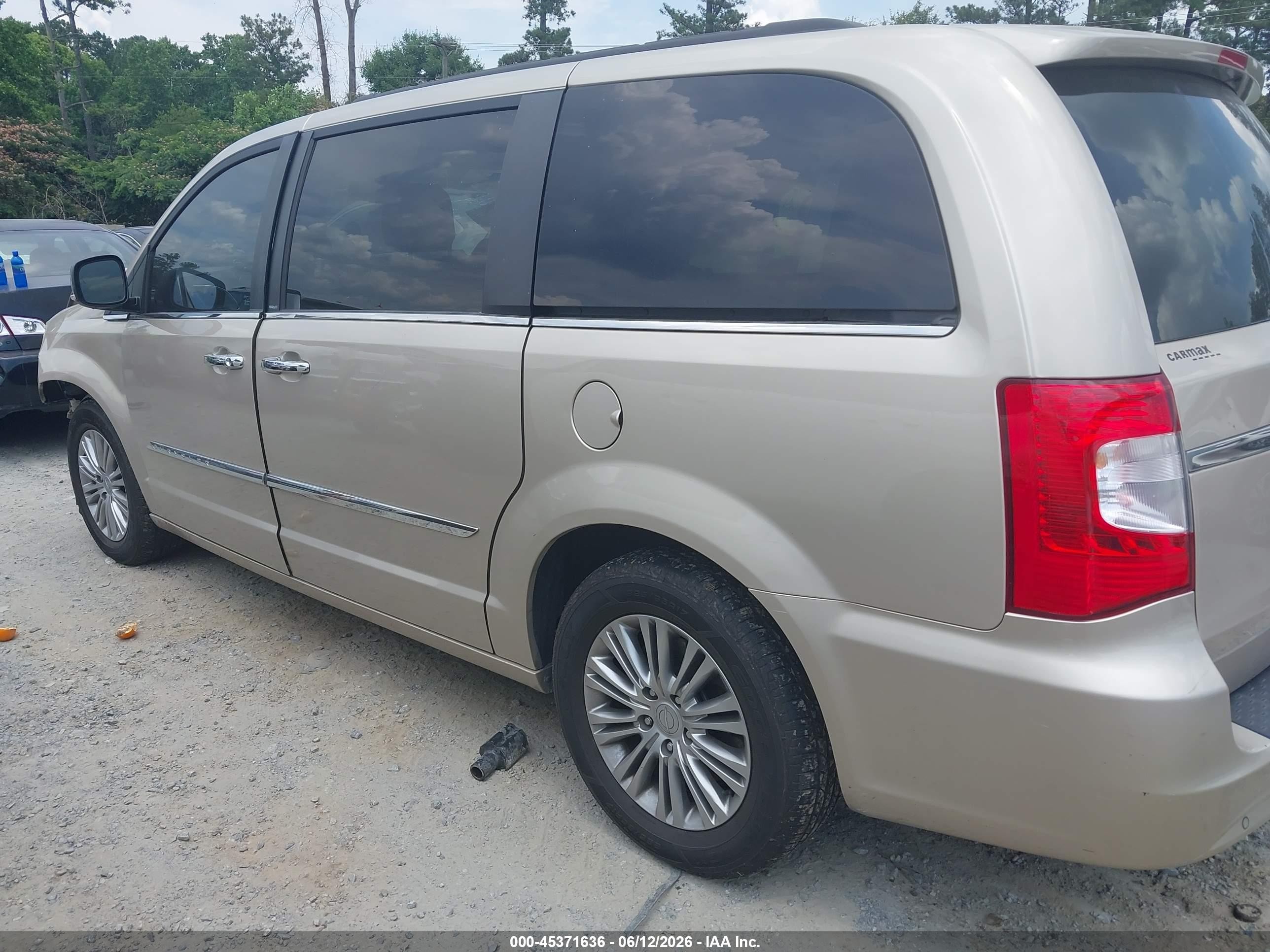 2013 Chrysler Town & Country Touring-l Gold vin: 2C4RC1CG6DR712232