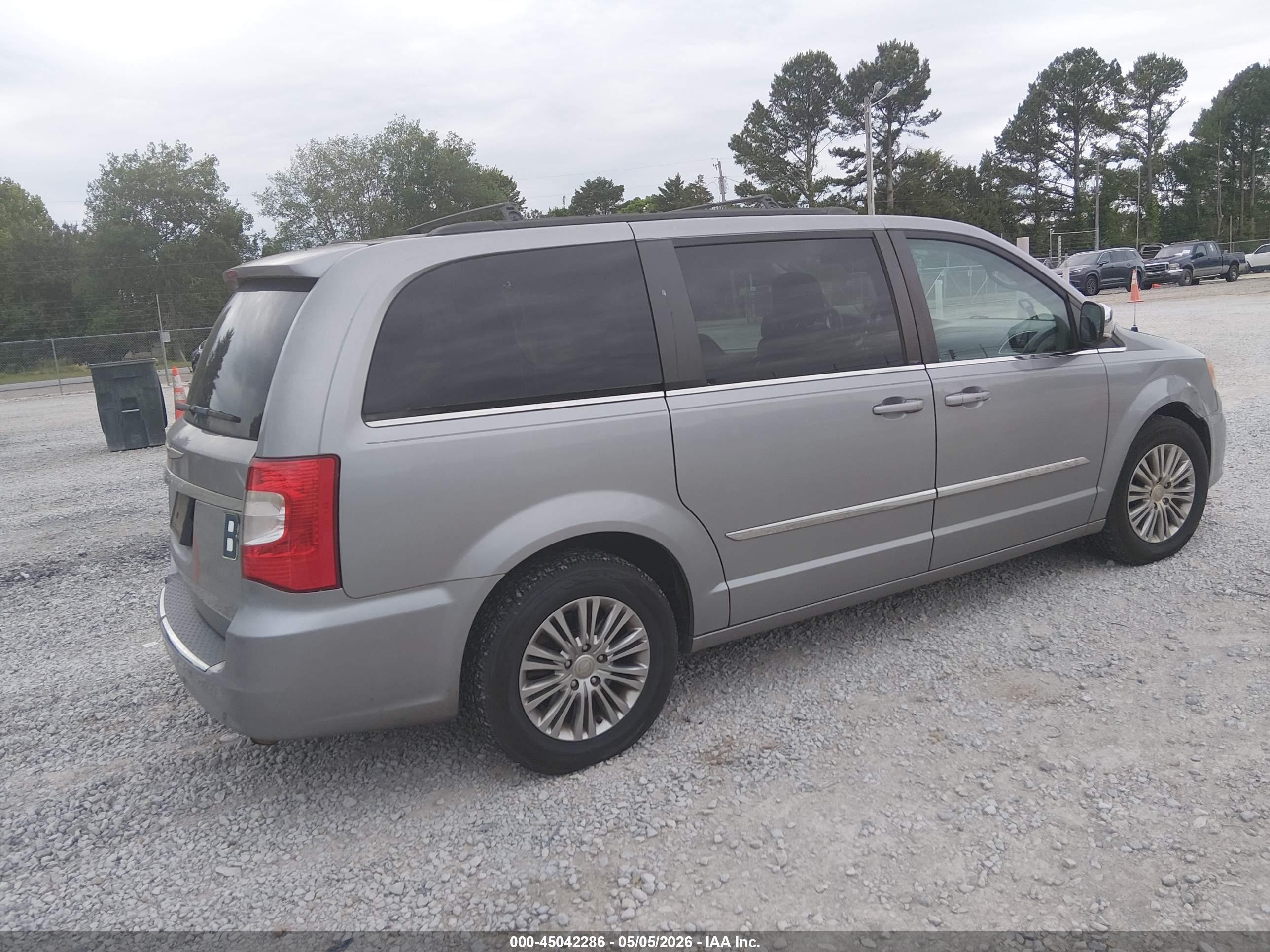 2013 Chrysler Town & Country Touring-l Silver vin: 2C4RC1CG6DR753301