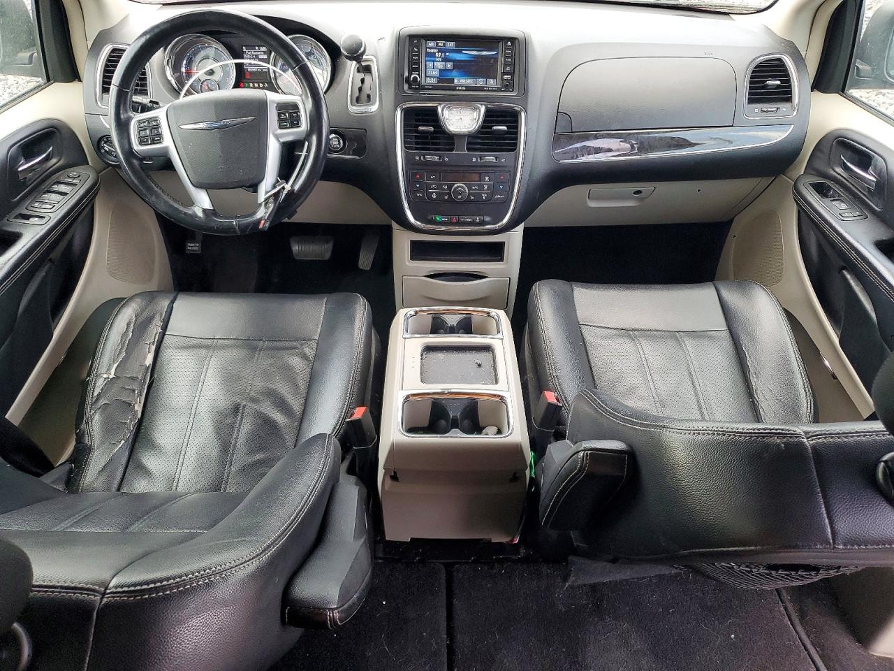 2013 Chrysler Town & Country Touring L Red vin: 2C4RC1CG6DR808748