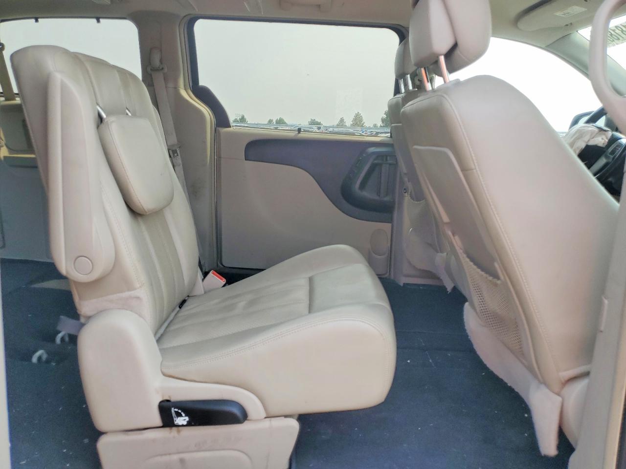 2013 Chrysler Town & Country Touring L Серебряный vin: 2C4RC1CG6DR818373