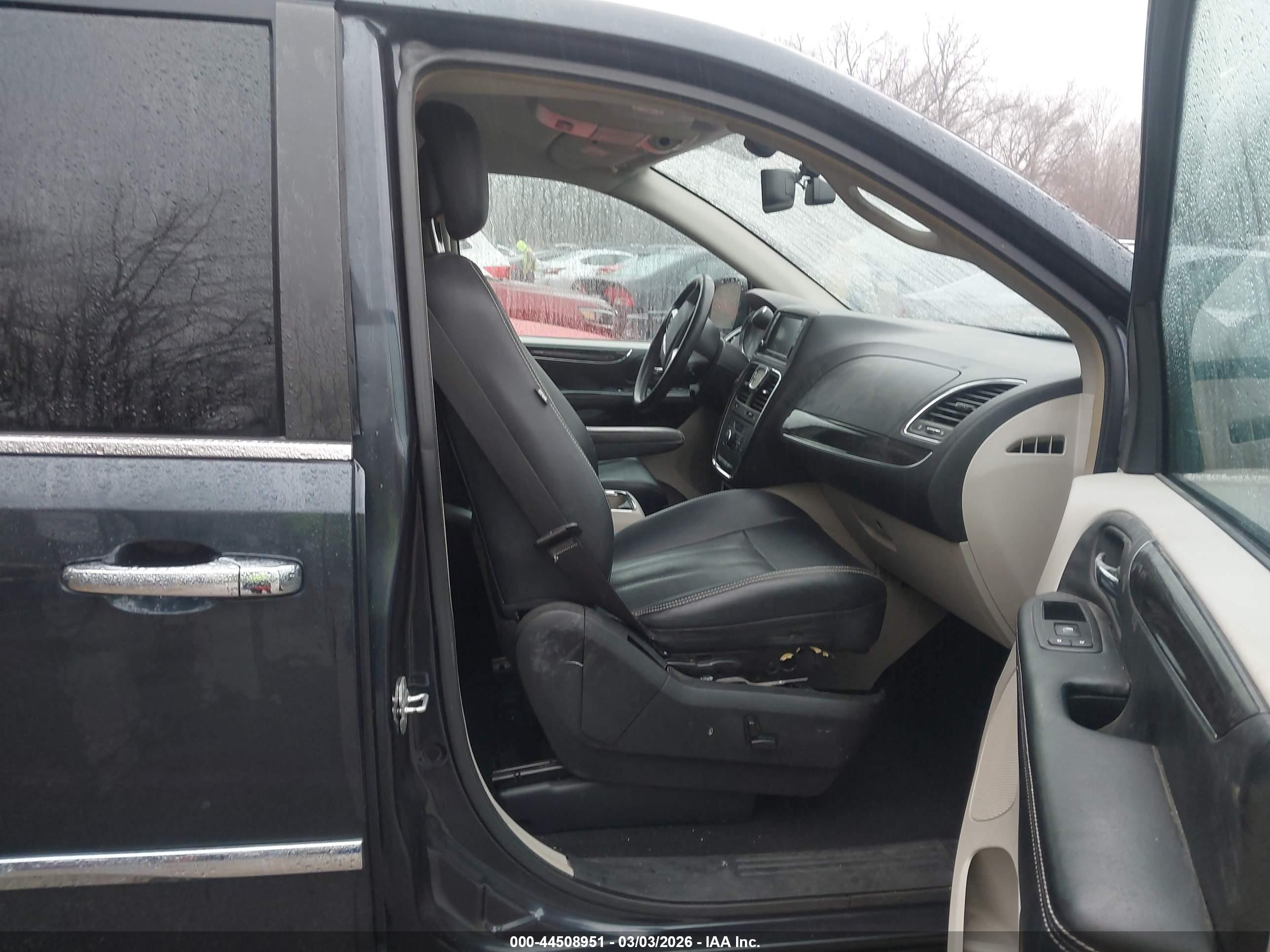 2014 Chrysler Town & Country Touring-l Dark Blue vin: 2C4RC1CG6ER116099