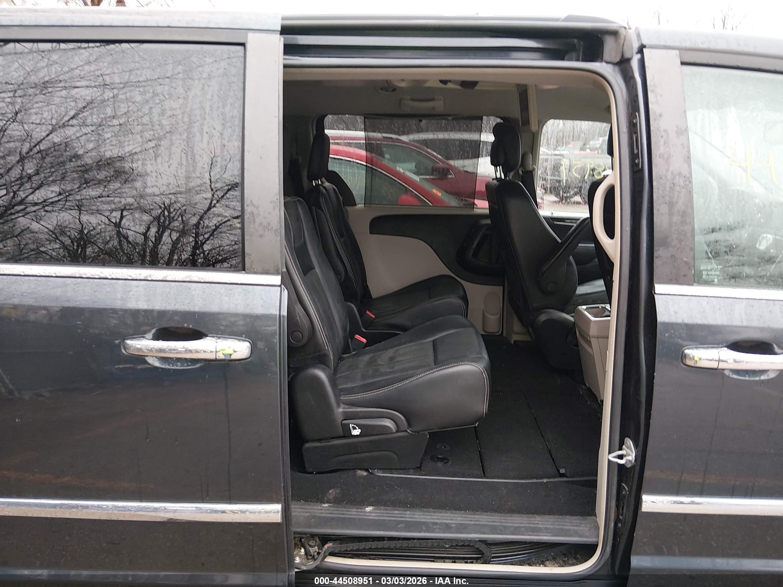 2014 Chrysler Town & Country Touring-l Dark Blue vin: 2C4RC1CG6ER116099