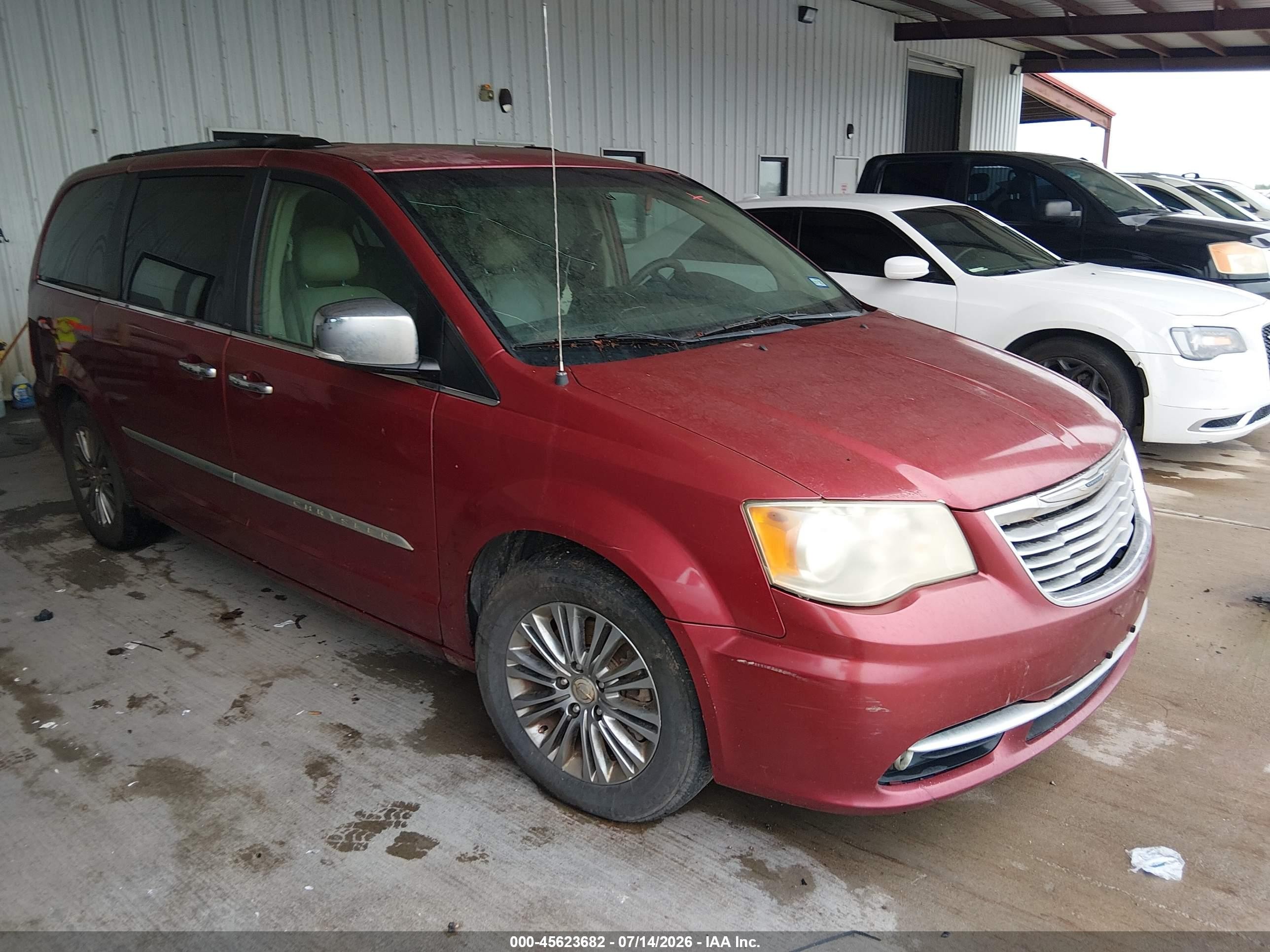 2014 Chrysler Town & Country Touring-l Red vin: 2C4RC1CG6ER116281