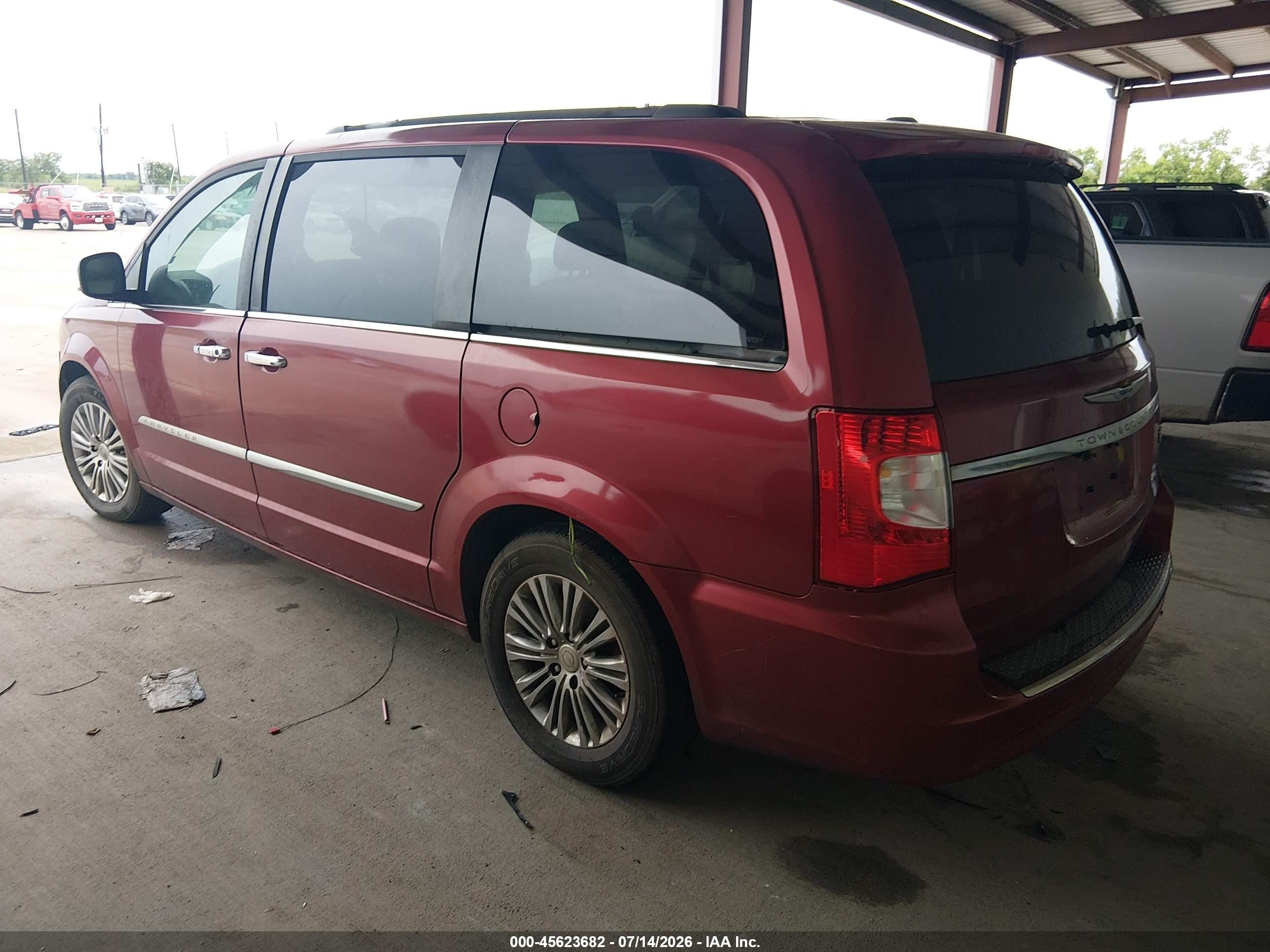 2014 Chrysler Town & Country Touring-l Red vin: 2C4RC1CG6ER116281