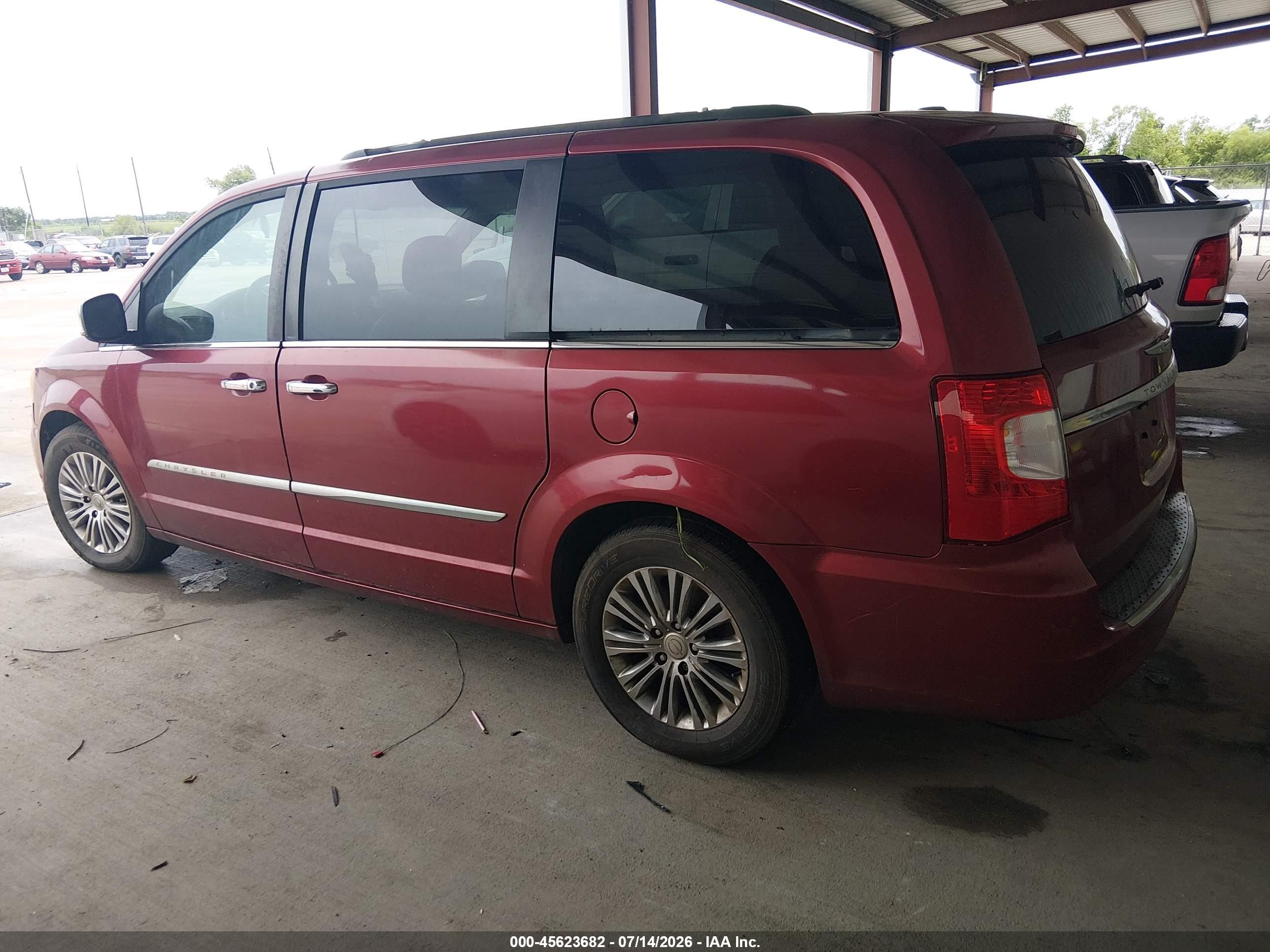 2014 Chrysler Town & Country Touring-l Red vin: 2C4RC1CG6ER116281