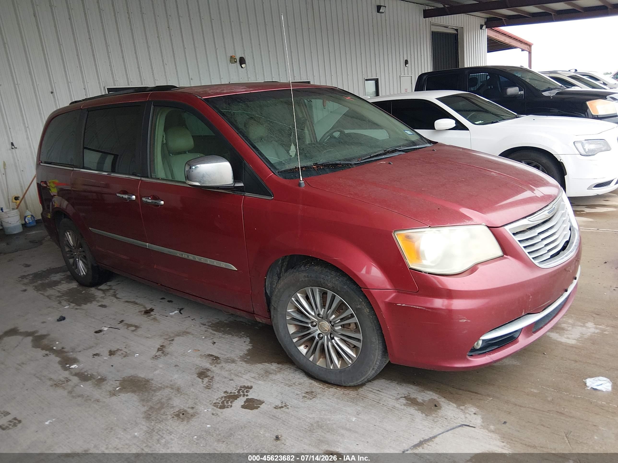 2014 Chrysler Town & Country Touring-l Red vin: 2C4RC1CG6ER116281