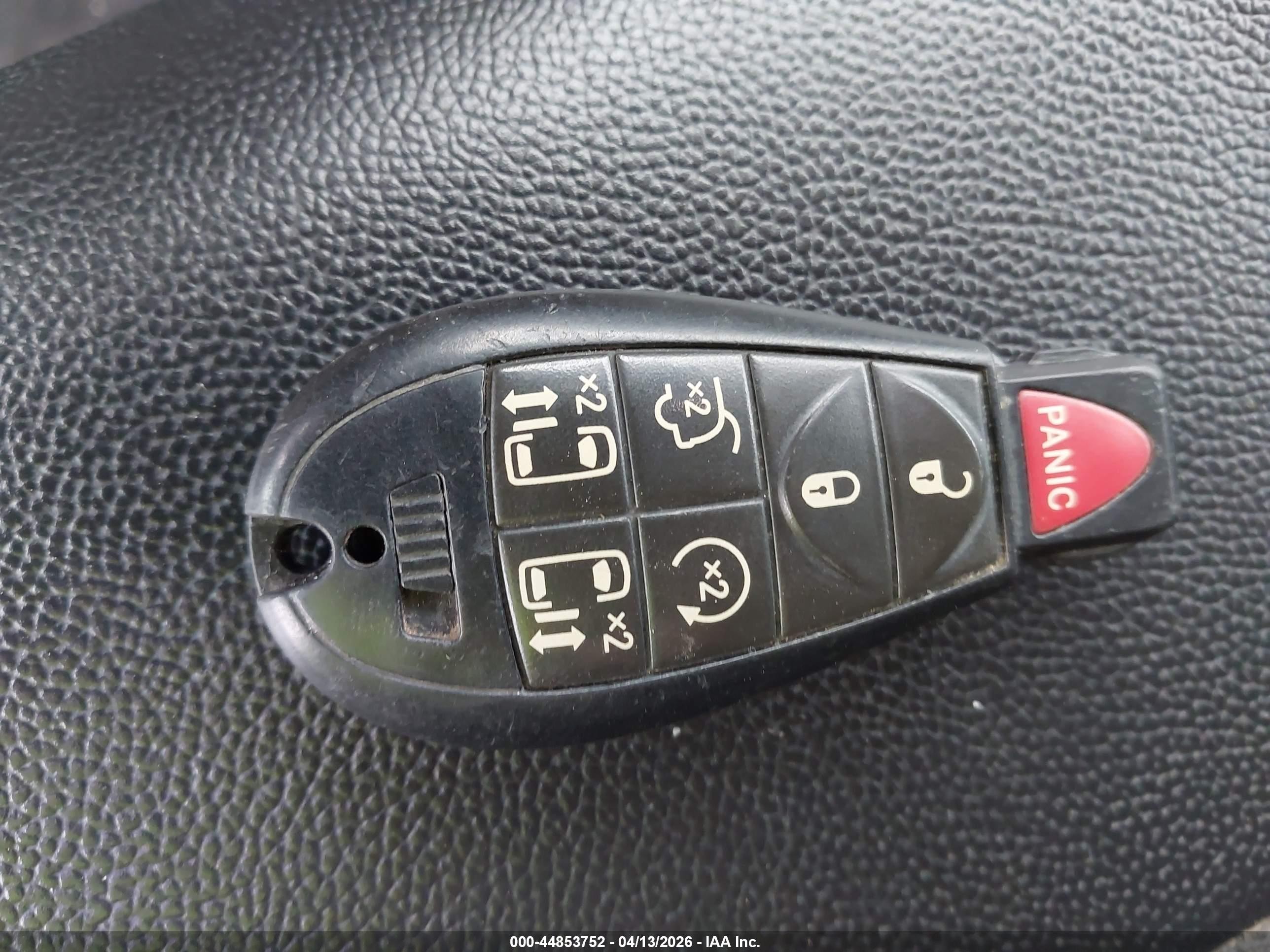 2014 Chrysler Town & Country Touring-l Silver vin: 2C4RC1CG6ER174715